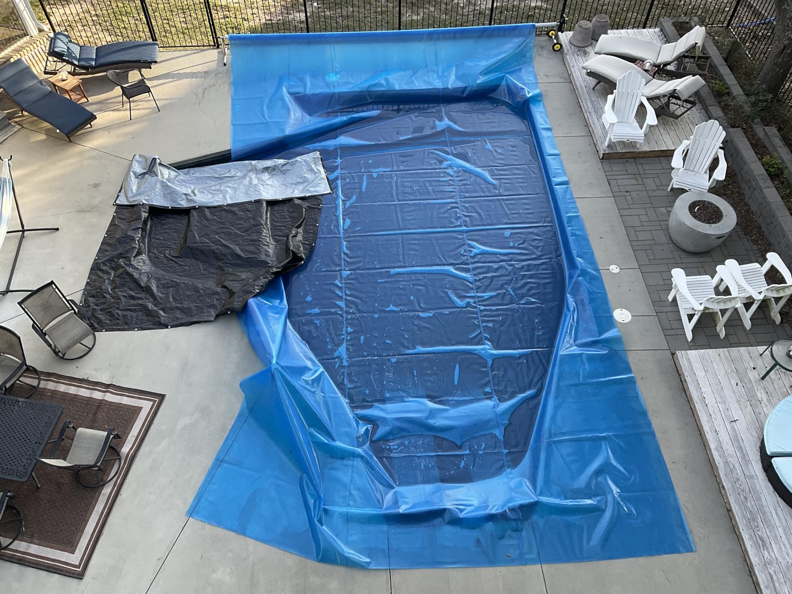 VEVOR Solar Pool Cover, 24 x 12 ft Rectangle Solar Cover 16 mil for Pools, Inground Above Ground Swimming Pool Solar Blanket with Bubble, Heat Retaining Solar Covers Blue customer photo 2