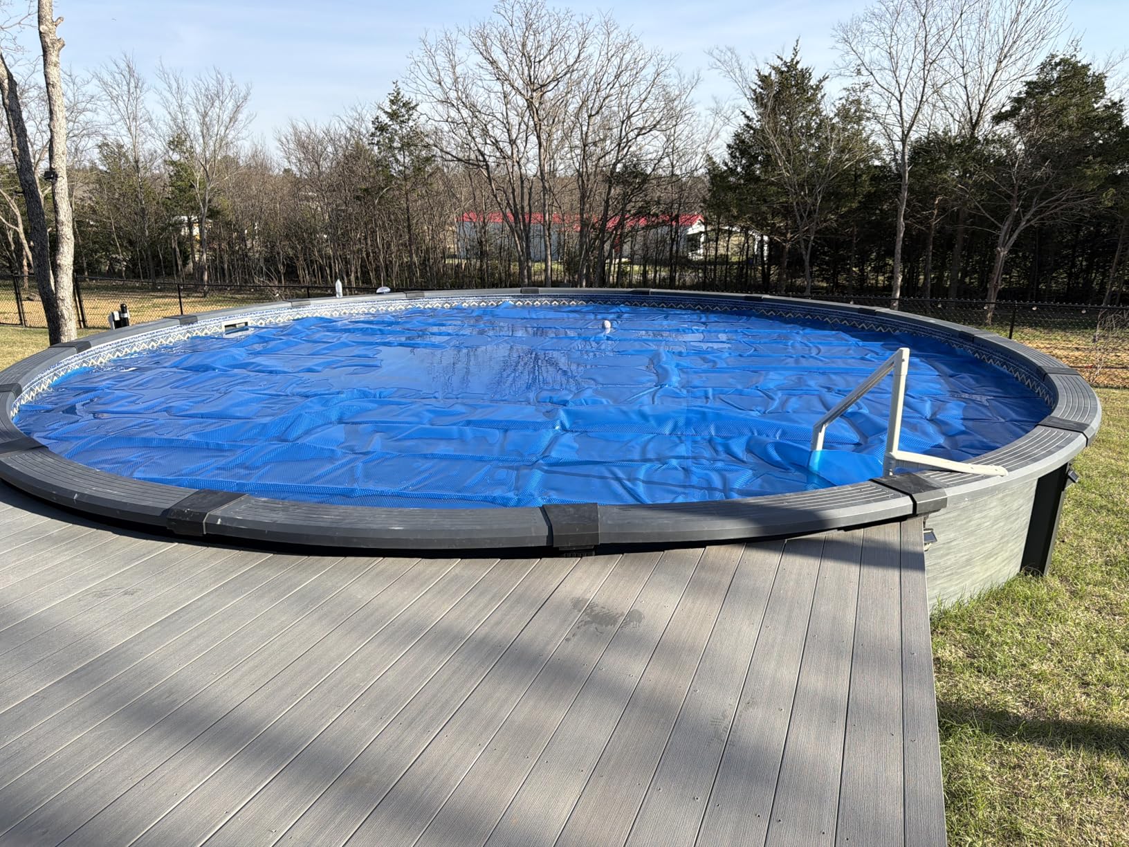 VEVOR Solar Pool Cover, 40 x 20 ft Rectangle Solar Cover 16 mil for Pools, Inground Above Ground Swimming Pool Solar Blanket with Bubble, Heat Retaining Solar Covers Blue customer photo 1
