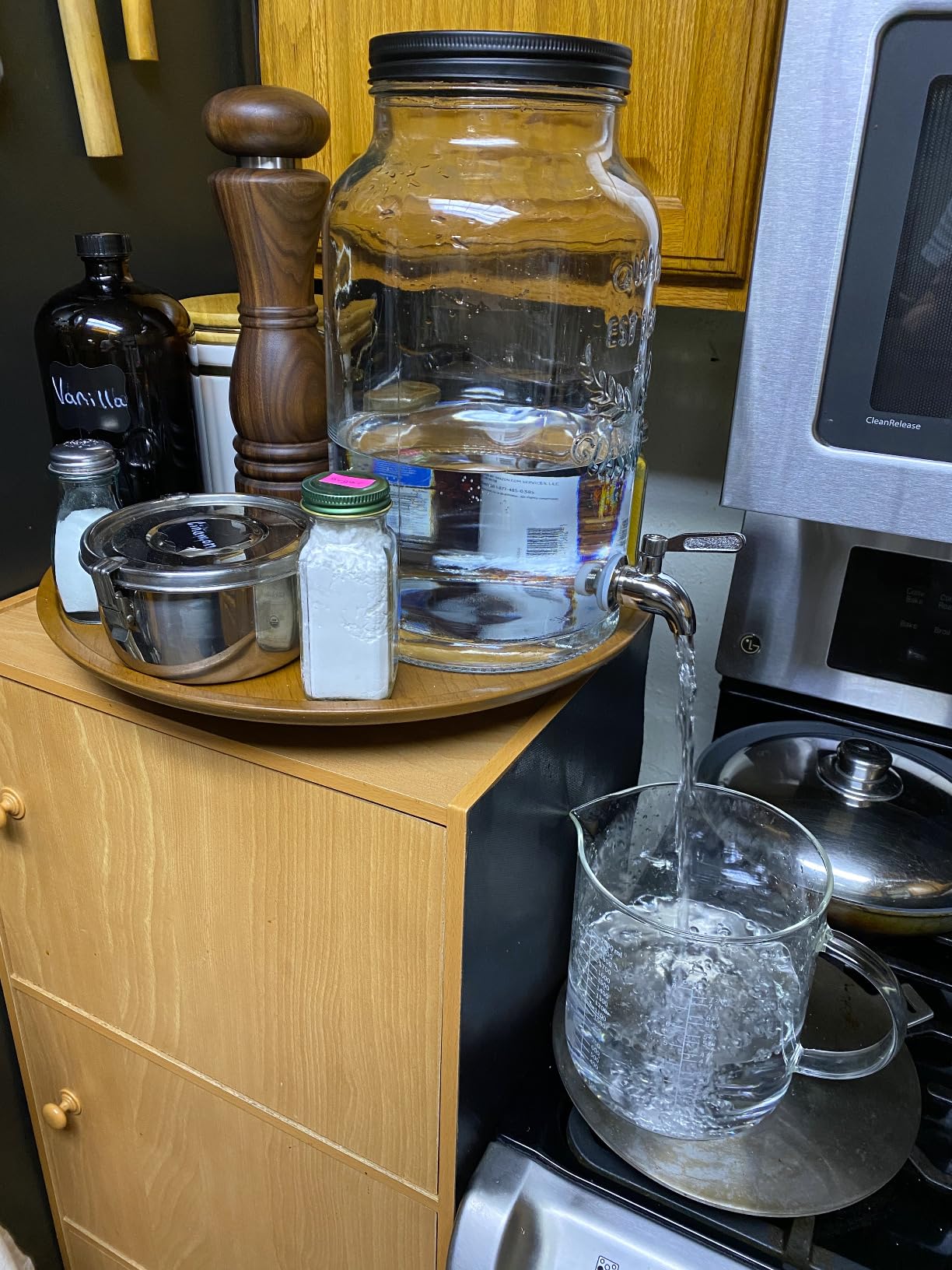 1.5 Gallon Glass Drink Dispensers for Parties, Ice Beverage Dispensers with Stand, Glass Water Dispenser with Spigot, Laundry Detergent Dispenser, Lemonade Dispenser customer photo 2