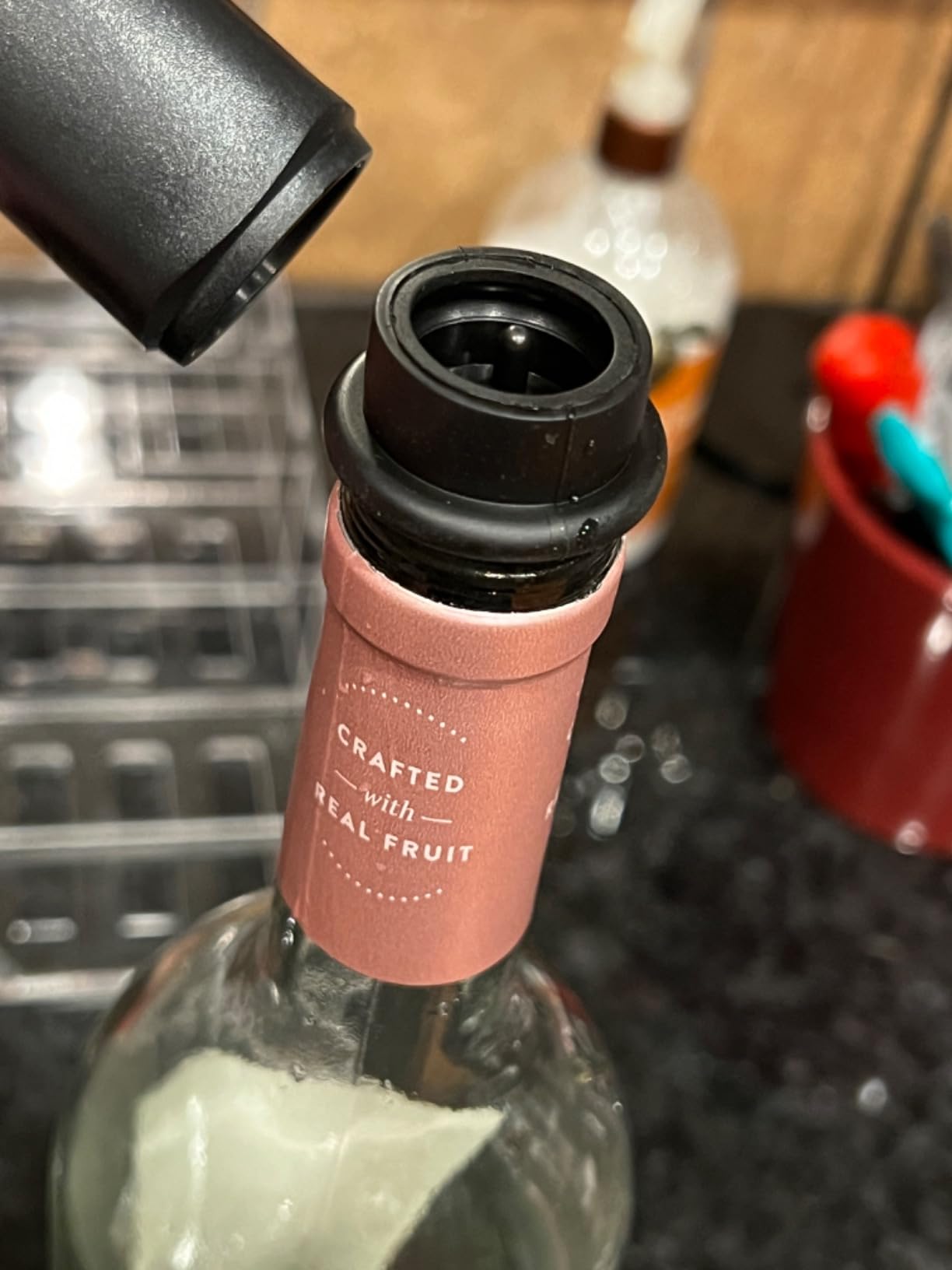 WOTOR Wine Saver Vacuum Pump with 20 Stoppers, Wine Stopper & Preserver, Reusable Bottle Sealer Keeps Fresh, Ideal Accessories Gift (Flat Handle) customer photo 2