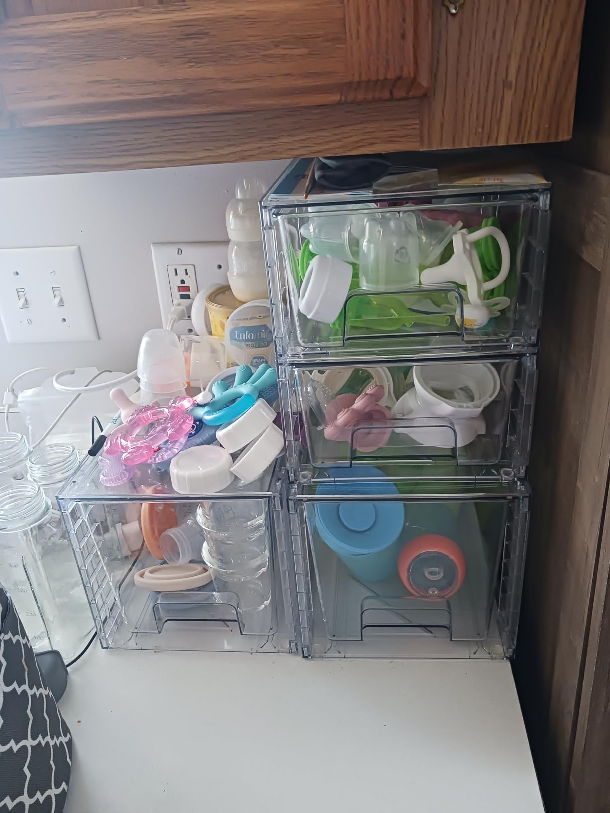 Vtopmart 4 Pack Clear Stackable Storage Drawers,Under Sink and Kitchen Organizers Storage,Easy to Assemble Plastic Drawers for Baby Bottle,Medicine, Bathroom,Cabinet and Pantry Organization customer photo 1