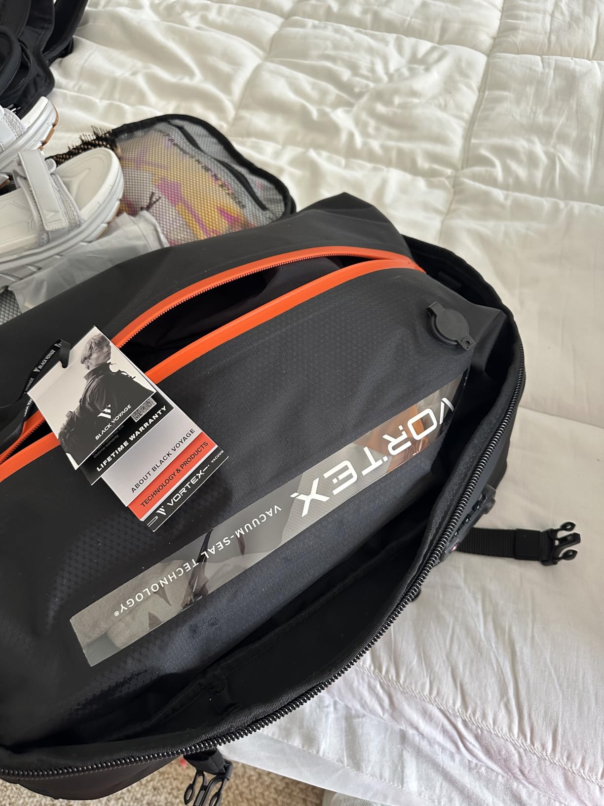 Vortex Vacuum Seal Travel Backpack 60L Expandable Air Compression System Water Resistant TSA Lock Carry-On Suitcase Luggage Black AERO customer photo 2