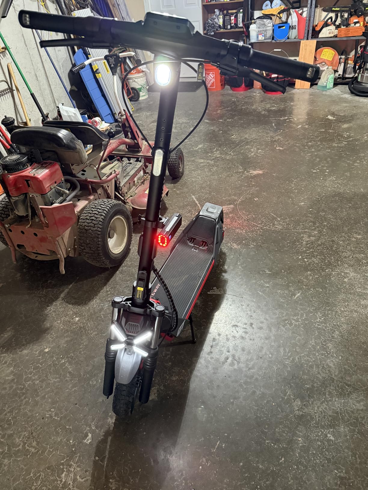 Segway ZT3 Pro Electric Scooter, Up to 24.9 MPH, 43.5-Mile Range, Dual Suspension, Flash Charge, 1600W Peak Motor, Off-Road Scooter for Adults customer photo 2