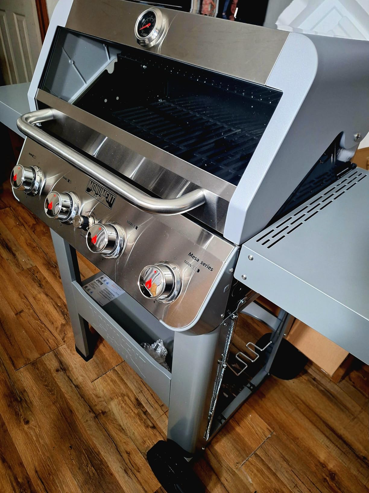 Monument Grills 4-Burner Liquid Propane Gas Grill, Silver Stainless Steel Grill Outdoor Patio Garden Barbecue Grill with Clearview® Lid and One Foldable Shelf, Mesa400MF customer photo 2