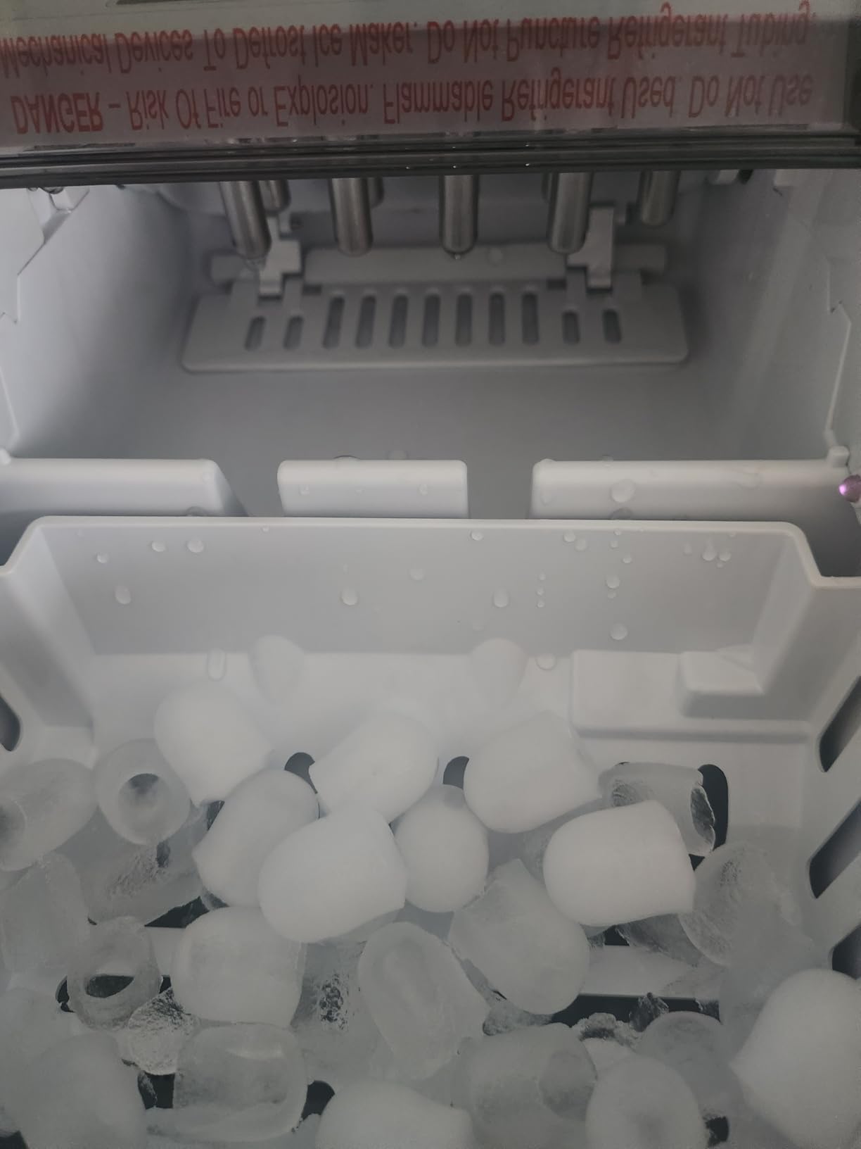 Ice Makers Countertop,26Lbs/24H,9 Cubes in 6 Mins,Portable Ice Maker Machine with Self-Cleaning,2 Sizes of Bullet Ice,Perfect for Home Kitchen(Black) customer photo 2