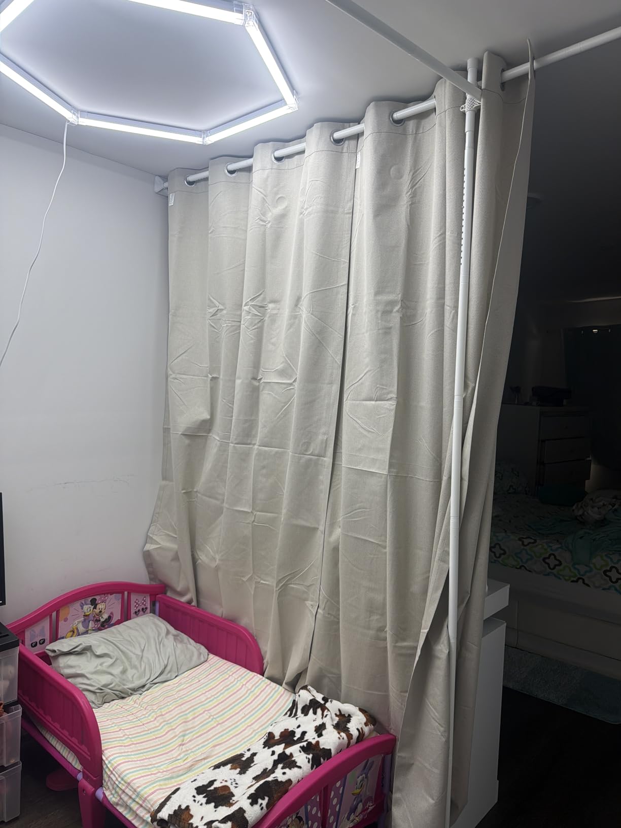 Room Divider Curtain Rod, No Drilling Room Separator for Space Partition Adjustable 4-10ft(H) 28-70inch(W) Heavy Duty Temporary Wall Divider Floor to Ceiling Tension Rod, Black customer photo 1
