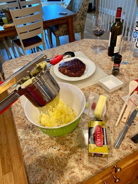 Bellemain 15oz Large Potato Ricer for Mashed Potatoes, Stainless Steel Mashed Potato Masher & Squeezer, Easy-To-Clean Professional-Grade Hand Vegetable Ricer, Kitchen Tool, Food Press & Food Mill customer photo 2