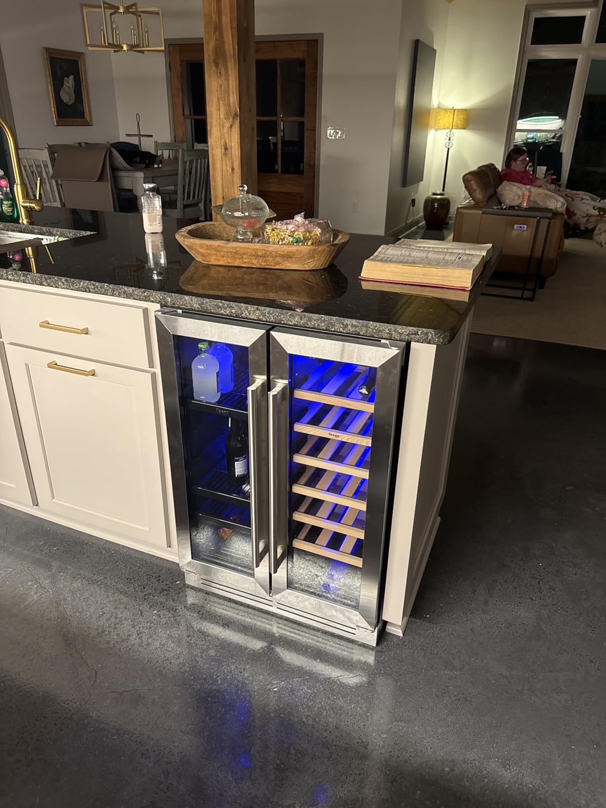 Yeego Wine Fridge Cooler - 24 Inch Wine Fridge Hold 52 Bottles, 40-65°F Wine Refrigerator Glass Door, Built in, Freestanding Under Counter Fridge for Beer Soda Drink Home Bar Office(5.12 Cu.ft) customer photo 1