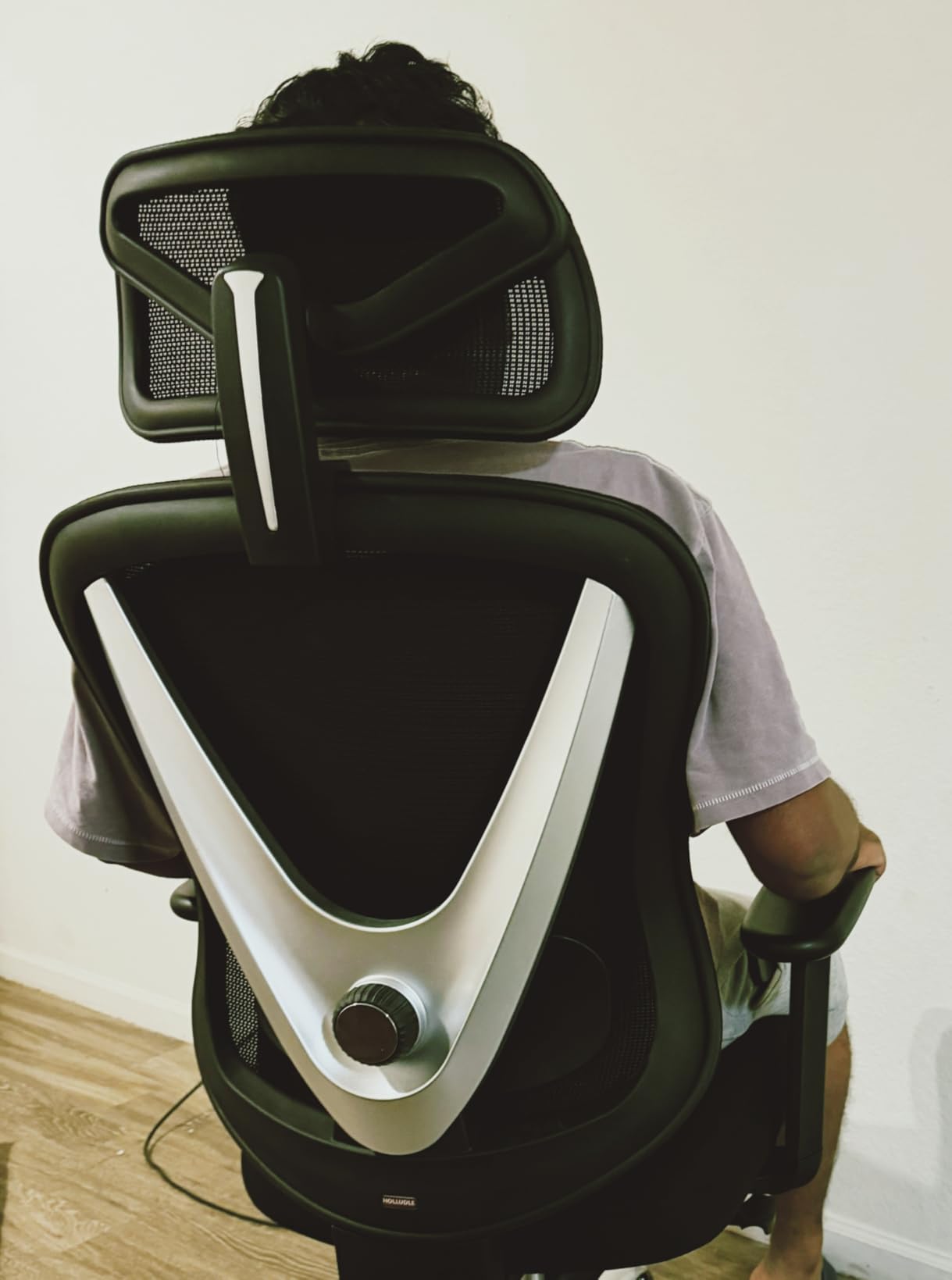 HOLLUDLE Ergonomic Mesh Office Chair - 3D Adjustable Lumbar Support & 3D Armrests, V-Shaped Back, Adjustable Desk Chair for Office & Home, White customer photo 2