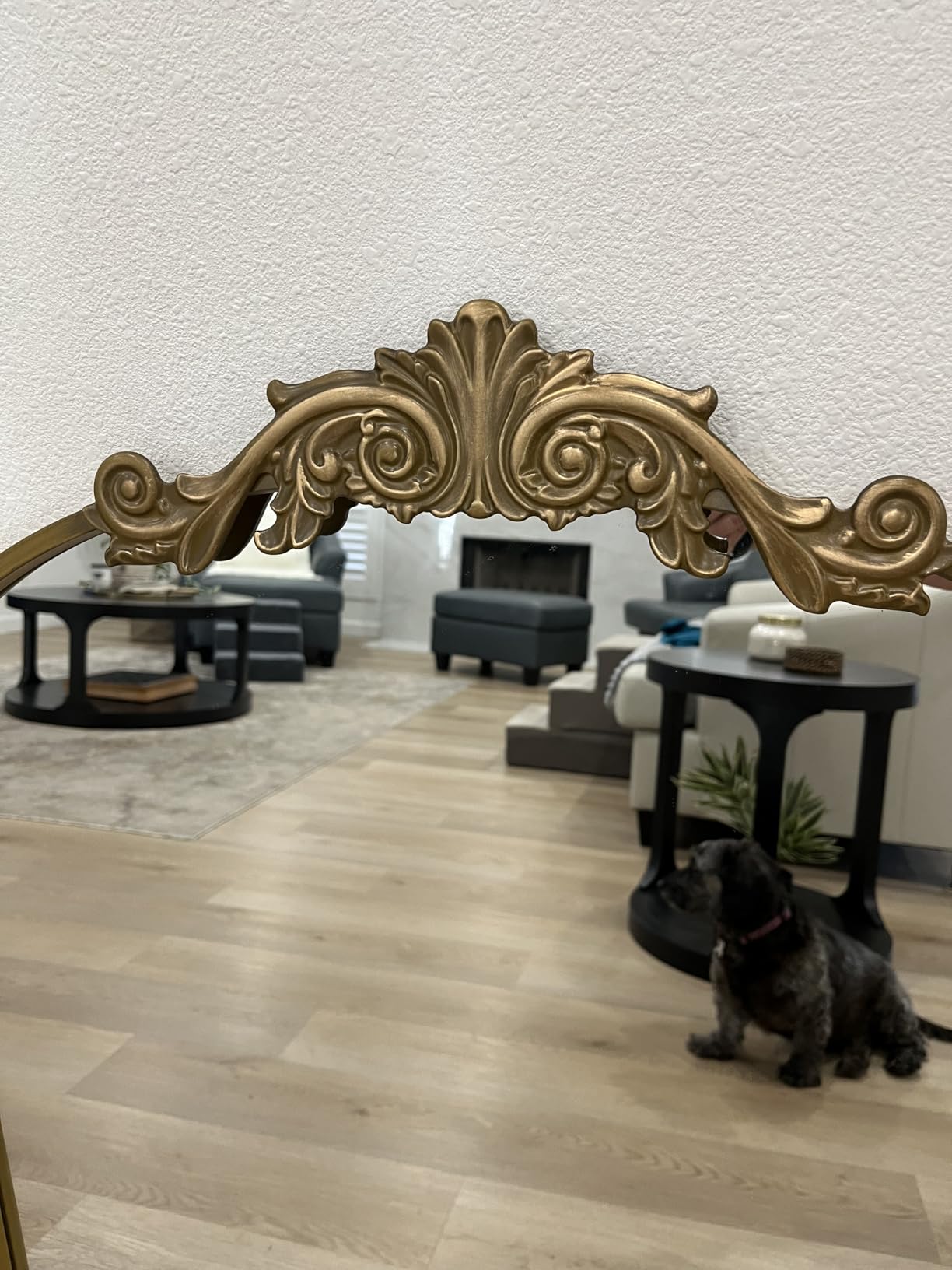 VooBang Vintage Arched Bathroom Mirror, 24x36 Inch Retro Wall Mounted Vanity Mirror with Carved Pattern Top and Metal Frame, Antique Decorative Mirror for Hanging or Leaning customer photo 1