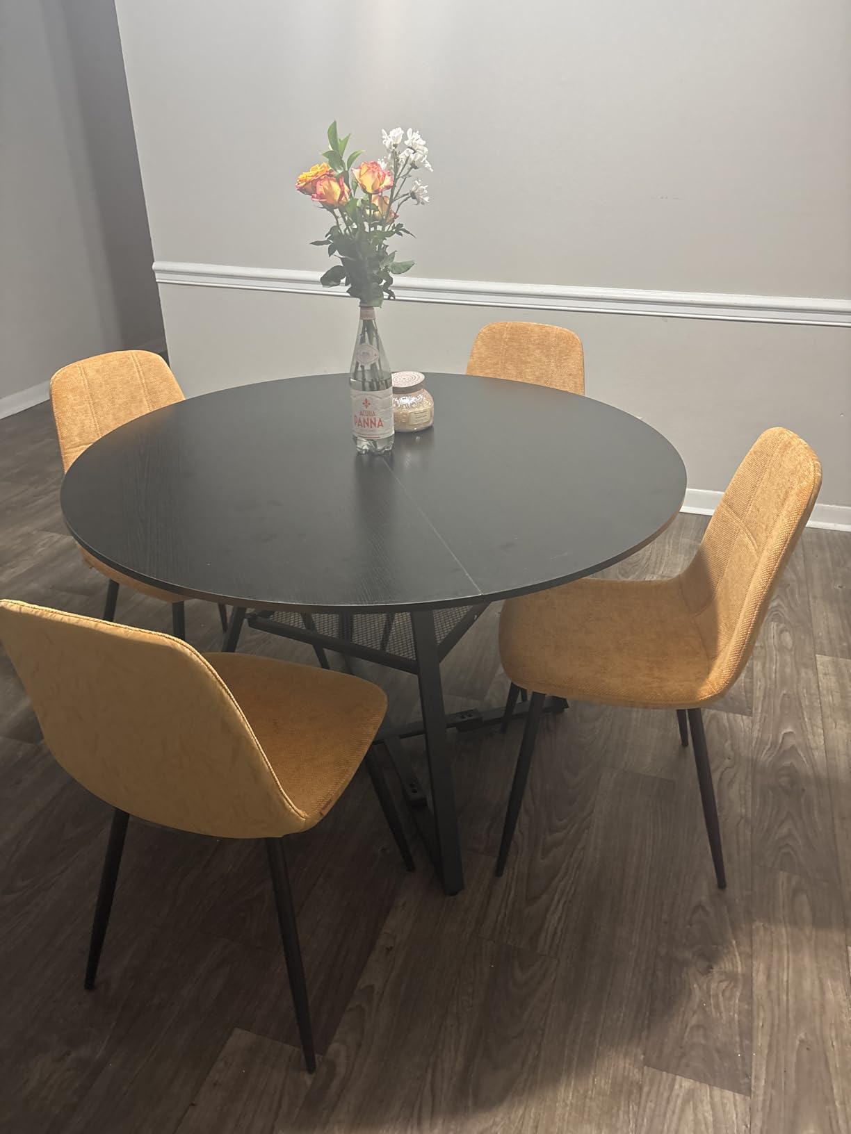 Round Dining Table for 4, Kitchen Dining Room Circle Dinner Pedestal Table, Space Saving Wood Kitchen & Dining Room Furniture (Vintage, 47In) customer photo 2