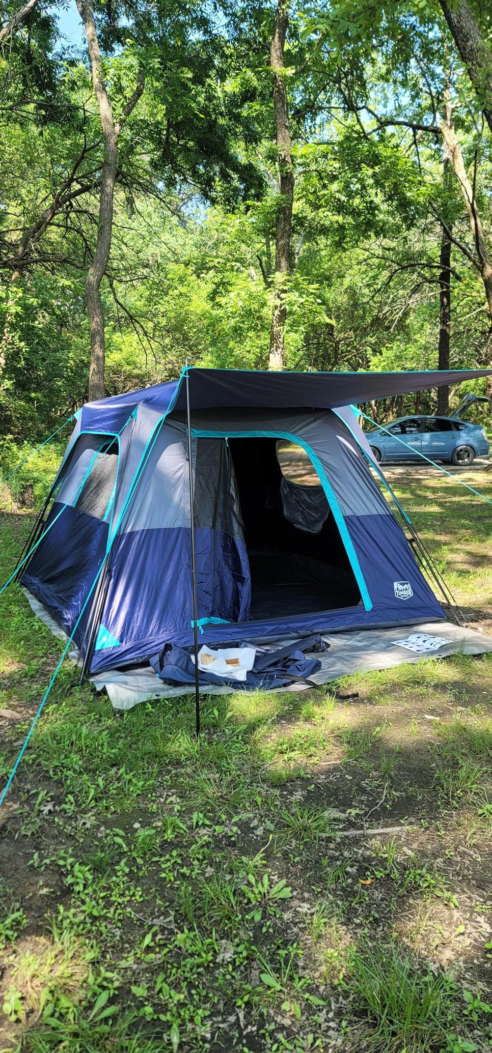 TIMBER RIDGE 6 Person Blackout Camping Tent, 60s Easy Setup Instant Cabin Tent for Family with Rainfly, Water-Resistant, 9' x 9' x 72