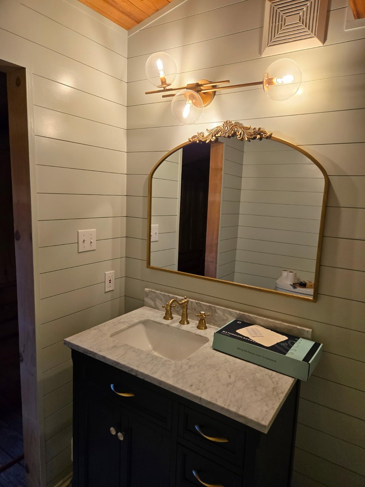 PERFNIQUE Vintage Mirror, 30