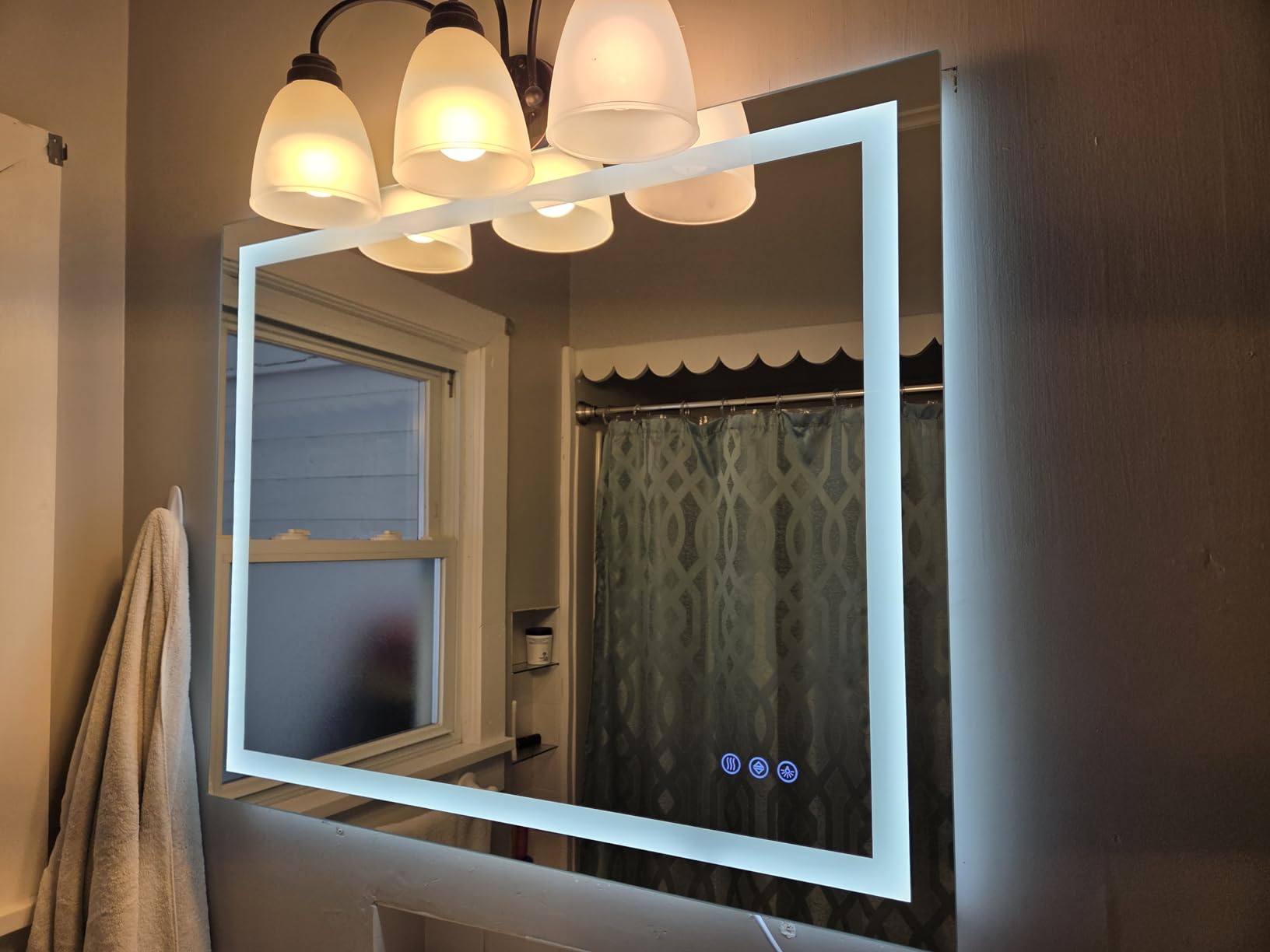 Koonmi 36x30 LED Bathroom Mirror with Light, Anti-Fog, 3 Colors customer photo 2