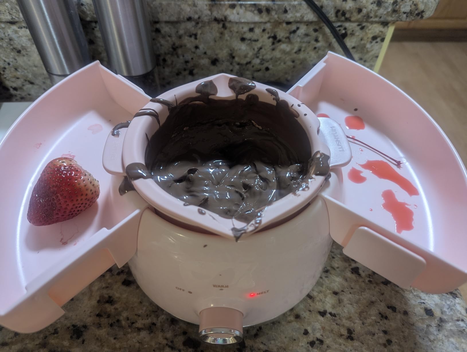 Chocolate Melting Pot Candy Melts Melter with 2 Insert Pots and Spatula, 4 Cups Capacity Warmer Machine, Ideal Dipping Tool Kitchen Supplies for Making Cake Pop Covered Strawberries Fondue customer photo 2