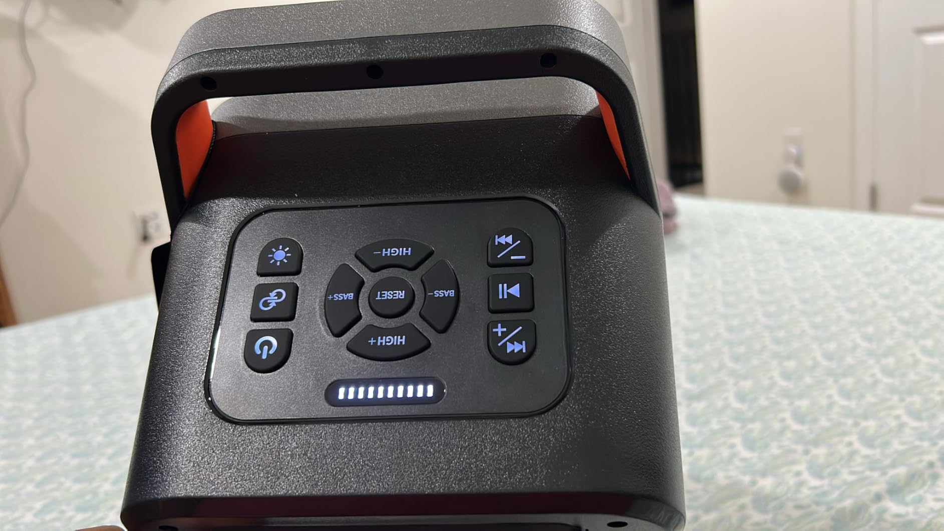 Portable Bluetooth Speaker: 240W Peak Powerful Loud Sound Deep Bass Wireless Boombox Large Subwoofer 15 Hours Battery Life Fast Charging with Led Light Show for Party Outdoor Camping Backyard customer photo 2