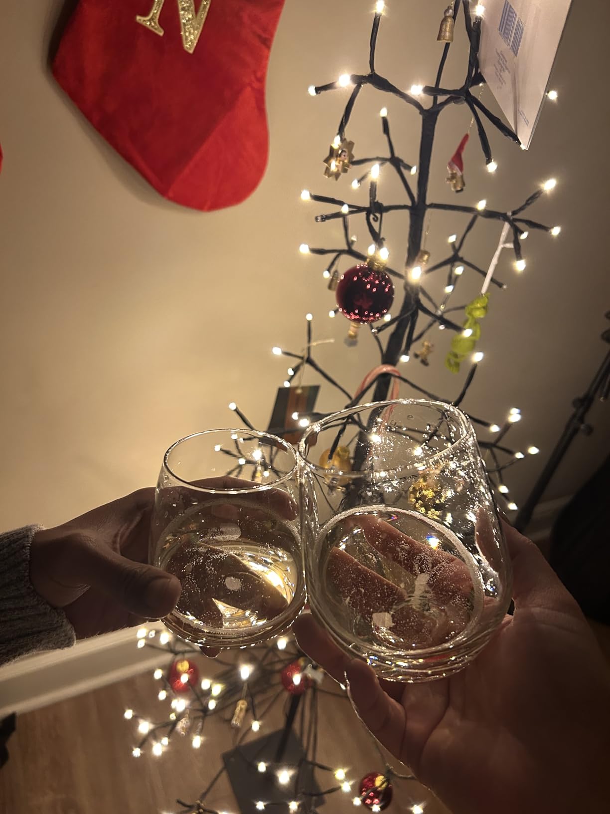 Large Stemless Wine Glasses Set of 6, 17 Ounces Red & White Wine Glasses Tumbler for Party, Clear Drink Glasses, Ideal Wine Accessories Gift, Lead-free, Dishwasher Safe customer photo 1