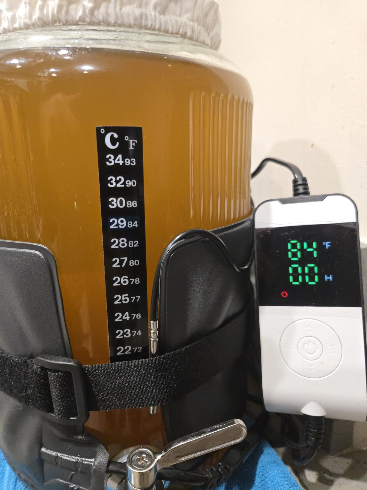 Digital Kombucha Heating Wrap with Precise Temperature Control and Timer Function - Kombucha Starter Kit, the Ideal Fermentation Heating Pad for Kombucha and Sourdough customer photo 1