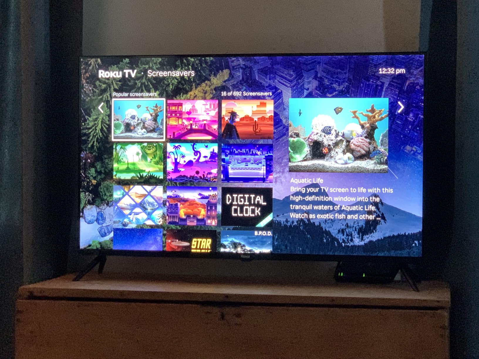 Roku Smart TV - 43-Inch Select Series, 4K HDR TV - RokuTV with Enhanced Voice Remote - Flat Screen LED Television with Wi-Fi for Streaming Live Local News, Sports, Family Entertainment customer photo 1