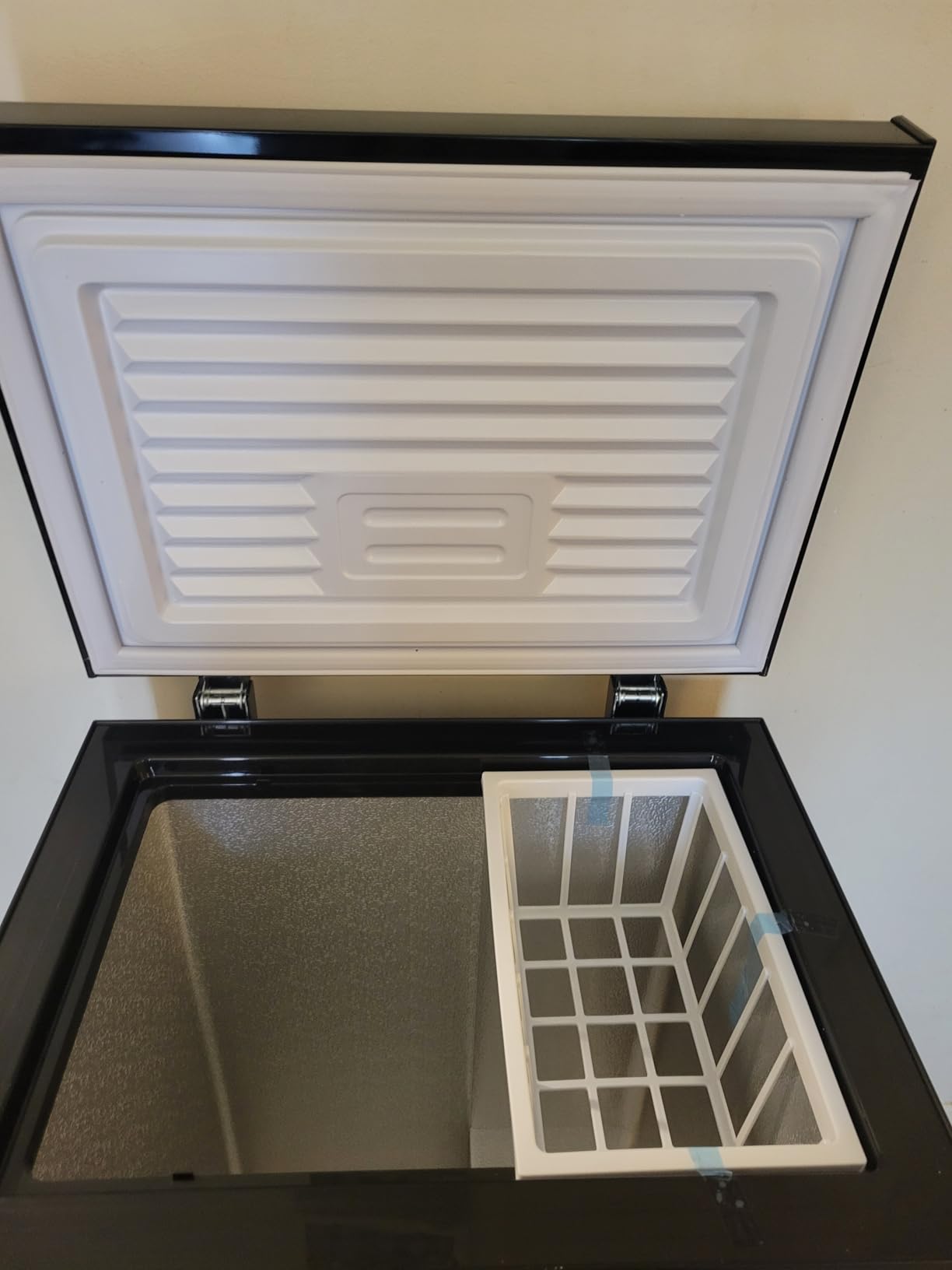 Bodacious Ultra Quiet Deep Freezer - 5.0 Cu Ft, Compact Design, Fast Freeze, Low Power Consumption, Ideal for Home, Restaurant & Small Shops customer photo 2