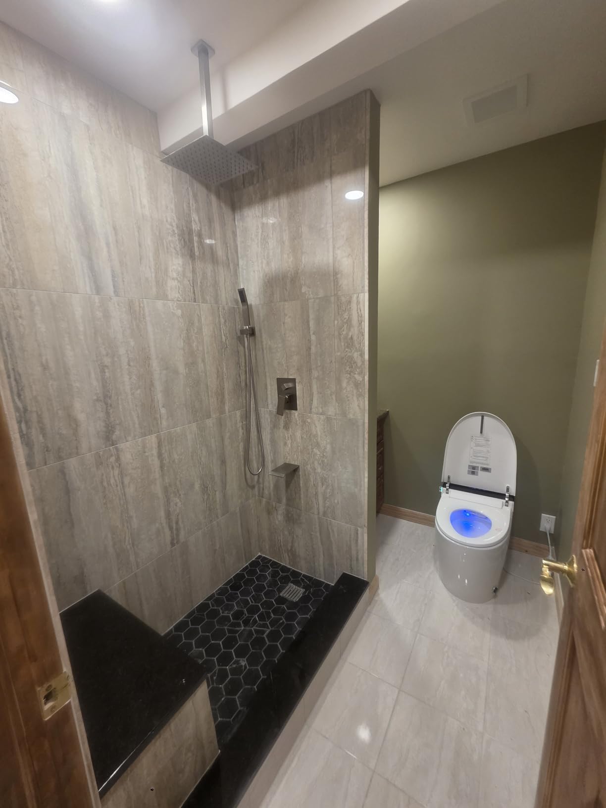 TDH Luxury Smart Toilet, Heated Seat with Warm Water Sprayer & Dryer, Walk Away Auto Flush and Close,One Piece Toilet for Bathrooms with Remote Control customer photo 2