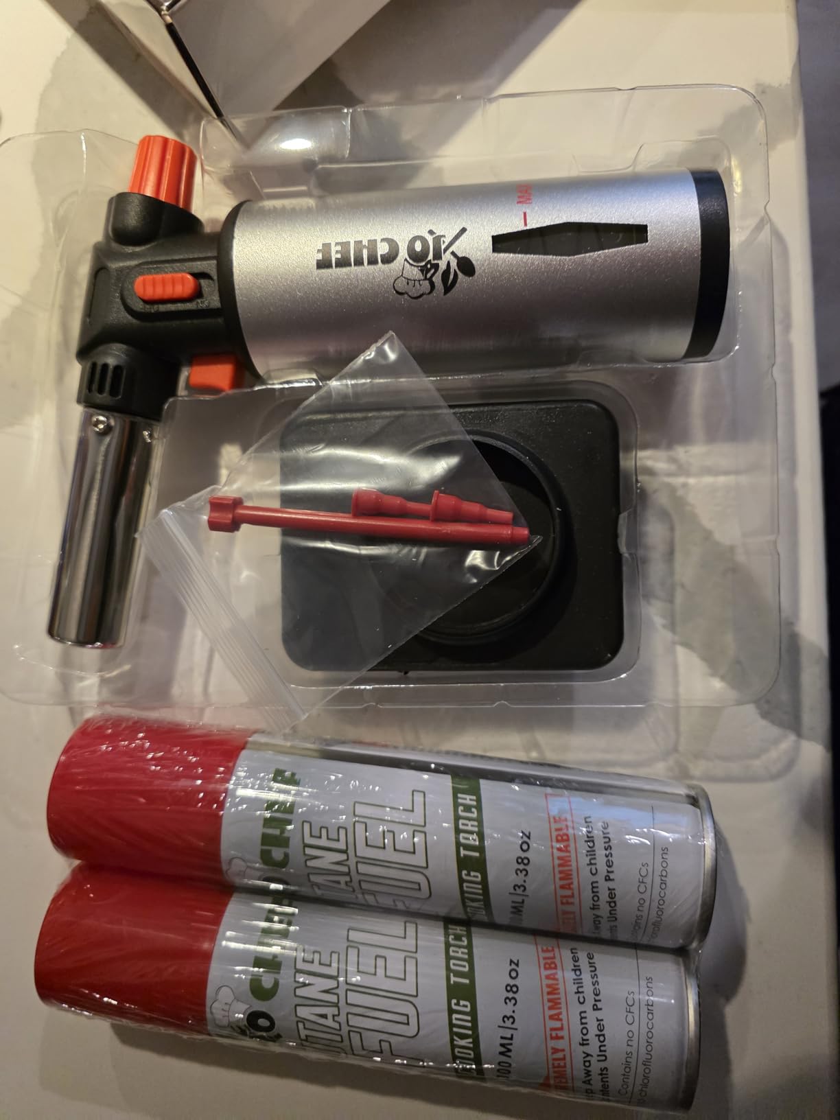 Jo Chef Kitchen Torch with Butane Included - Refillable butane torch Lighter with Safety Lock & Adjustable Flame, Culinary Blow Torch for Cooking, Creme Brulee and Soldering 2 Cans (3.38oz) Included customer photo 2