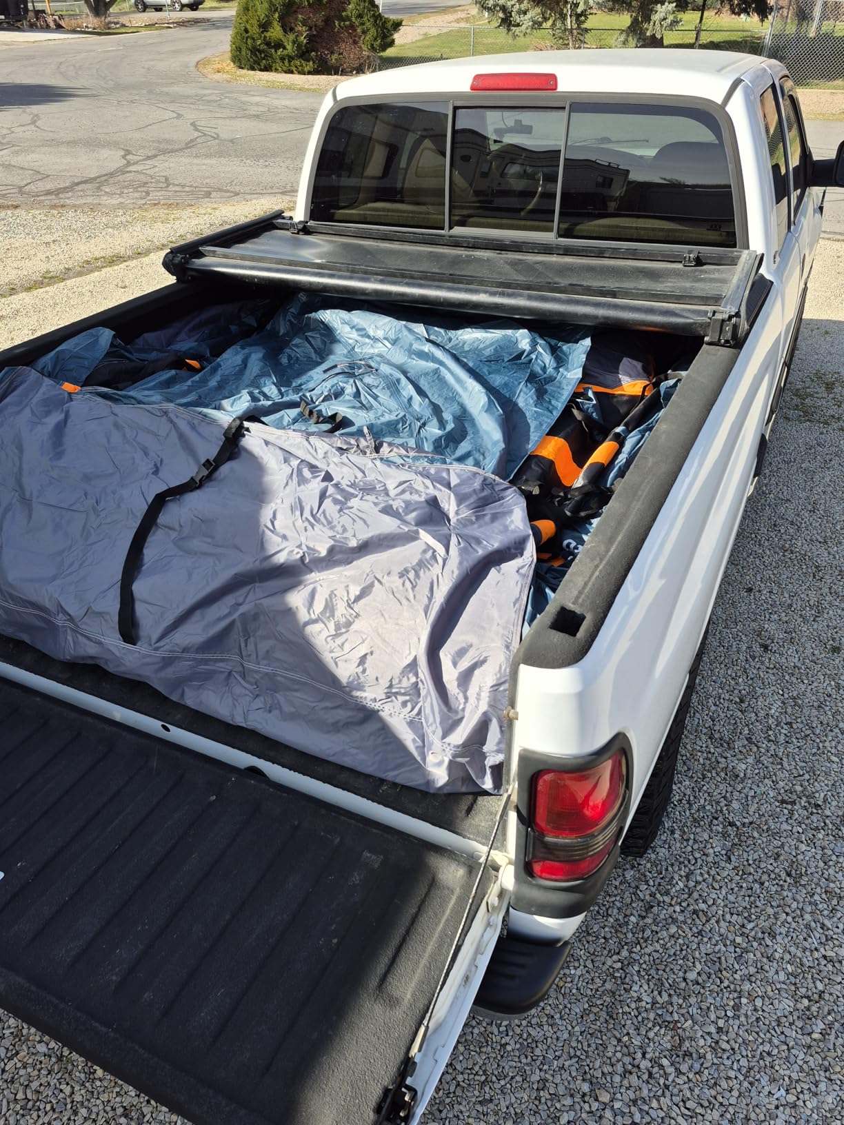 Truck Bed Tent 5.5-6ft: Easy Set Up Umburato Pickup Truck Tents for Camping, Waterproof PU3000mm Canopy for Truck Camper, Portable, Spacious for 2 Person Green customer photo 1