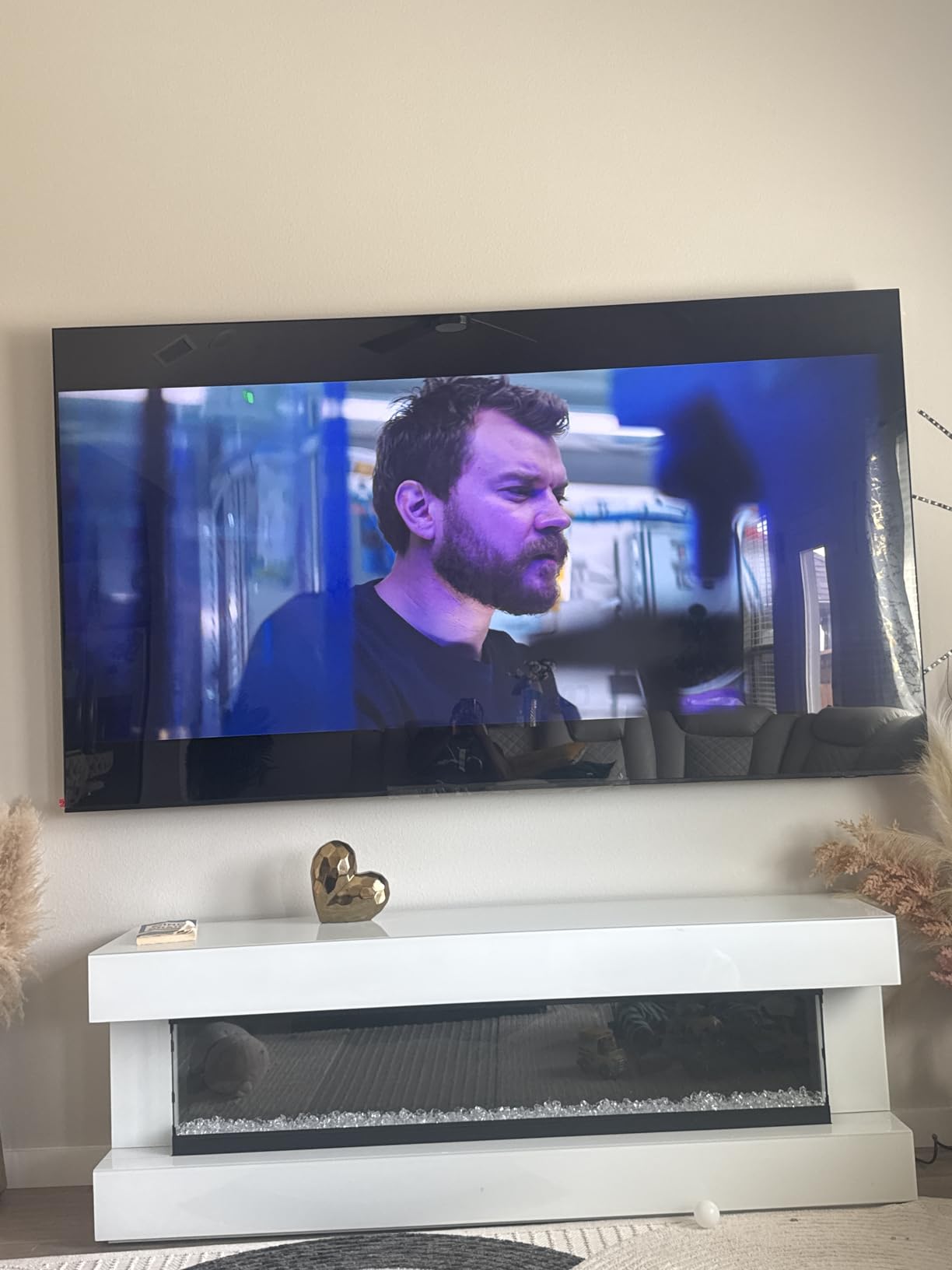 Samsung 75-Inch Class QLED Q7F Series Samsung Vision AI Smart TV (2025 Model, 75Q7F) Quantum HDR, Object Tracking Sound Lite, Q4 AI Gen1 Processor, 4K upscaling, Gaming Hub, Alexa Built-in customer photo 2