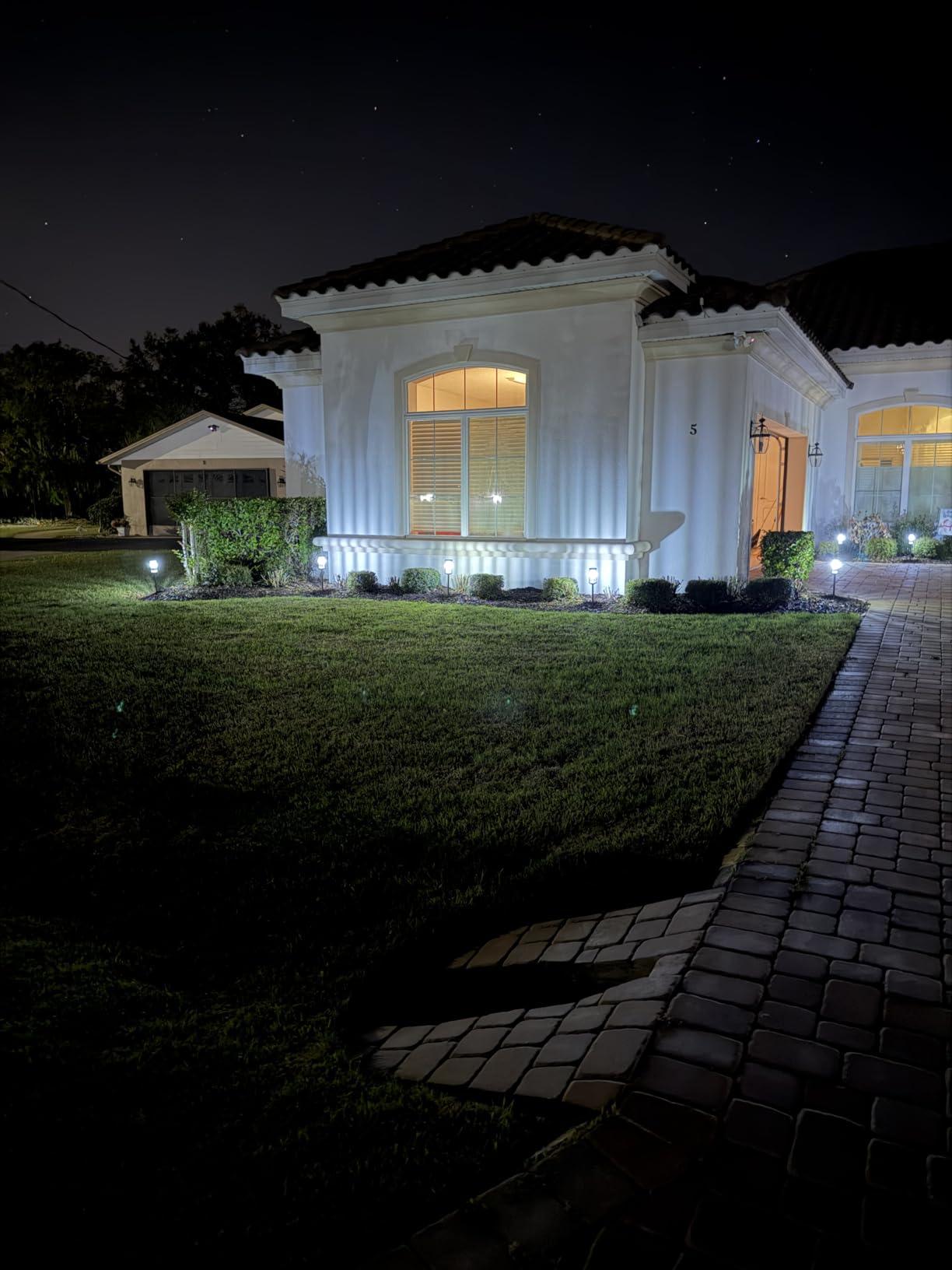 Solar Pathway Lights Outdoor, 8 Pack Upgraded Solar Lights Outdoor Waterproof, Bright Up to 15 Hrs Auto On/Off Garden Light for Yard Patio Lawn Path Walkway Driveway Outside Decor customer photo 1