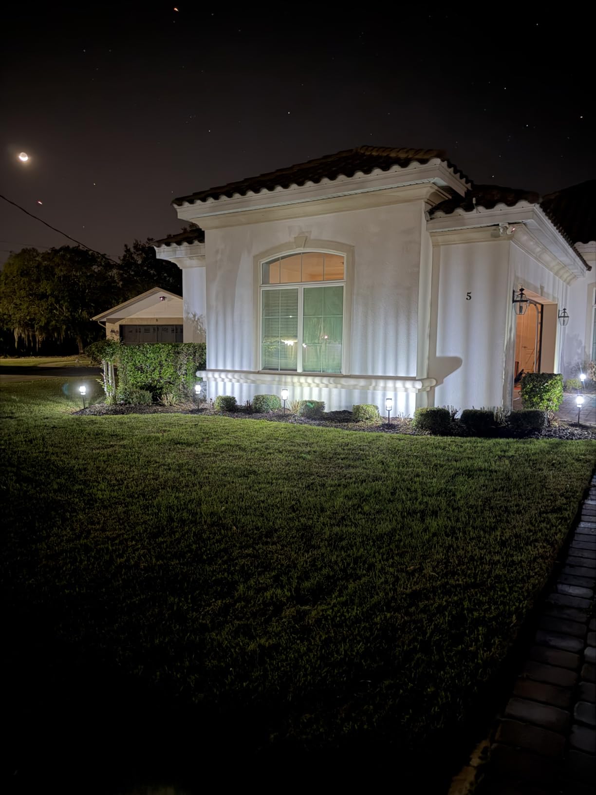 Solar Pathway Lights Outdoor, 8 Pack Upgraded Solar Lights Outdoor Waterproof, Bright Up to 15 Hrs Auto On/Off Garden Light for Yard Patio Lawn Path Walkway Driveway Outside Decor customer photo 2