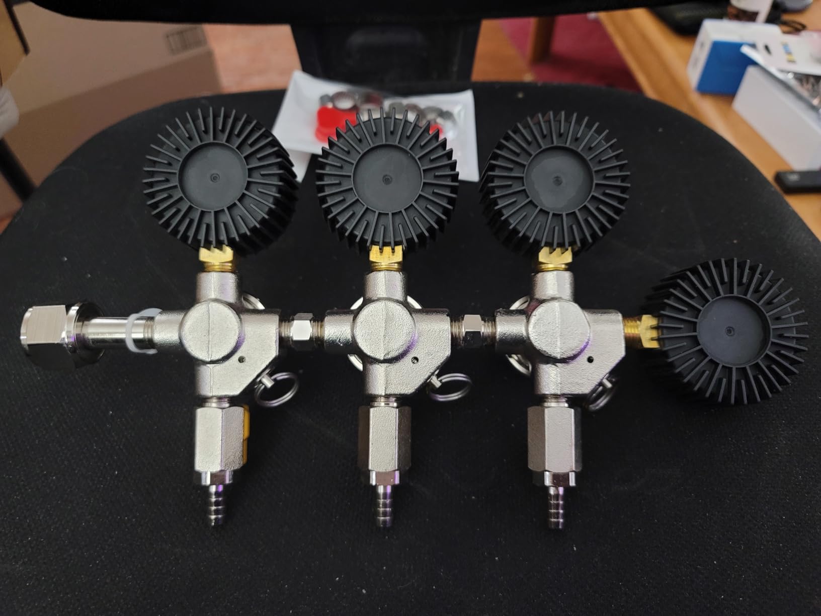Triple Output CO2 Regulator for Kegerator CGA-320 Kegerator Regulator CO2 Beer Keg Regulator with 0-60PSI Working Pressure,CO2 Tank Regulator for Draft Beer Kegerator customer photo 2
