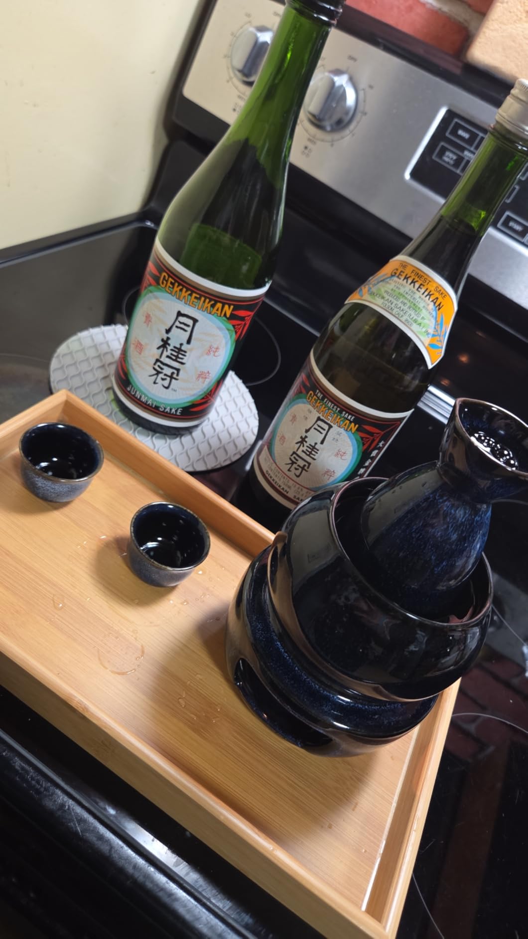 DUJUST 10 pcs Japanese Sake Set with Warmer for 6, Kiln Altered Glaze Porcelain Sake Set, 6 Sake Cups, 1 Sake Bottle, 1 Warmer, 1 Candle Stove, 1 Tray&1 Box, Warm Sake Carafe, Japanese Gifts- Darkblue customer photo 2