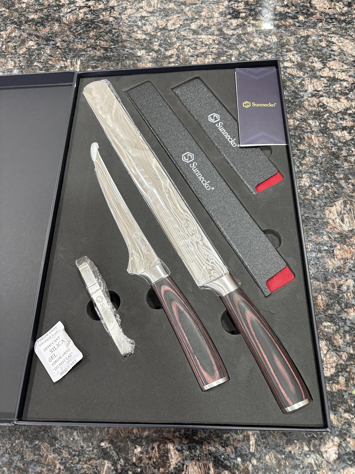Sunnecko 12 Inch Carving Knife,Ultra Sharp High Carbon German Stainless Steel Brisket Slicing Knife for BBQ, Roasts, Turkey customer photo 2
