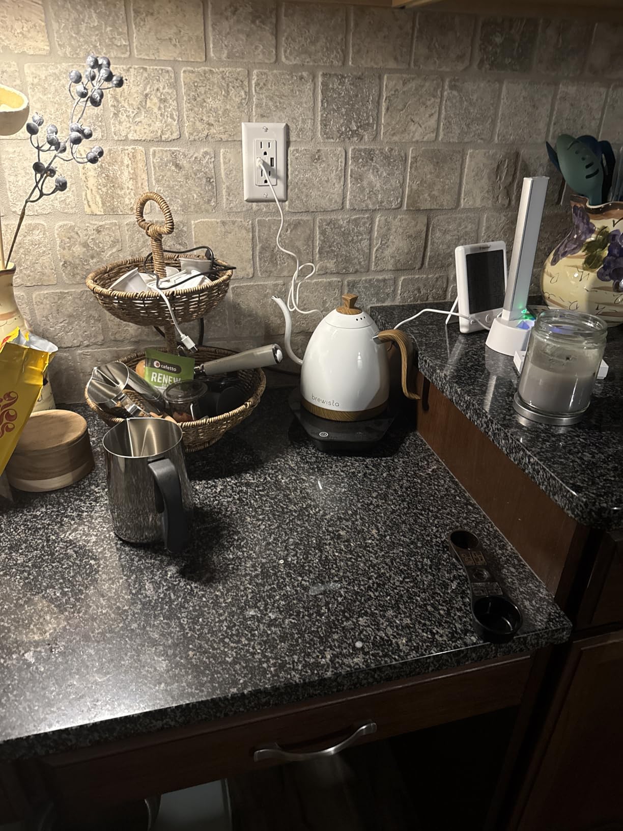 Brewista Artisan Electric Gooseneck Kettle, Water Boiler with LCD Panel, Precise Temperature Control, Fast Boiling and Keep Warm Settings for Pour-Over Coffee & Tea, Café, 1 Liter (Mirror Polished) customer photo 2