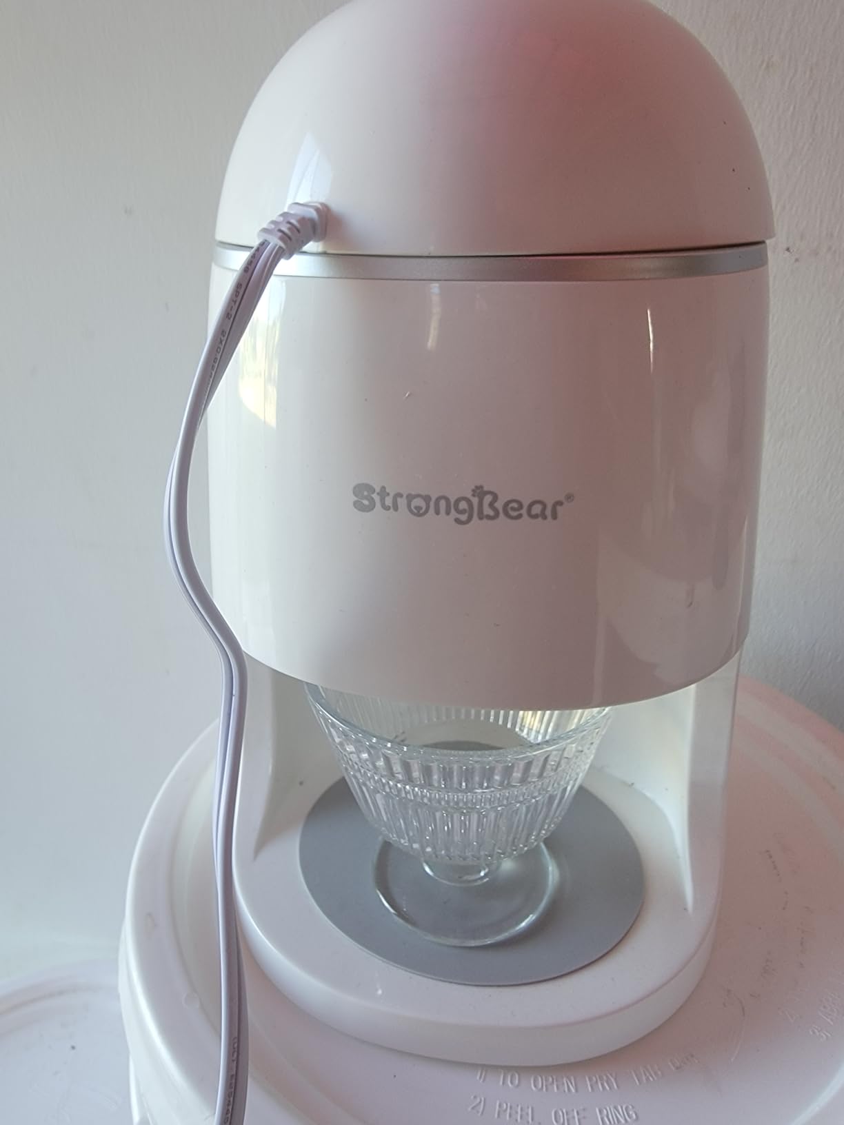 StrongBear Snow Cone Shaved Ice Machine, Electric Ice Shaver Slushie Machine, Snowcone Maker for Kids Birthday Party, House Warming Gifts New Home, Kitchen Gift Ideas, White customer photo 2