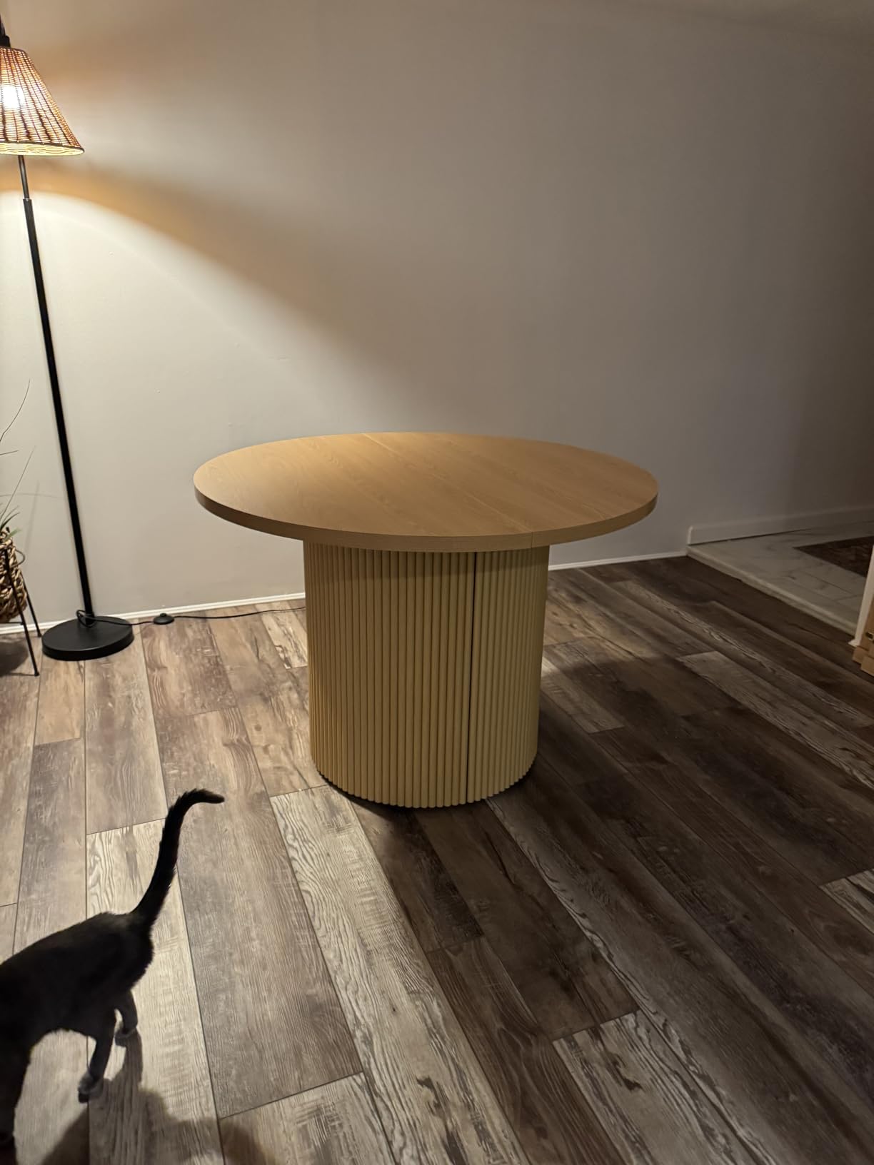 41 in-78 in Extendable Dining Room Table for 4-8, Round Expandable Kitchen Table with Fluted Base, Modern Farmhouse Oval Dinner Tables for Dining Room Kitchen Living Room (Natural) customer photo 1