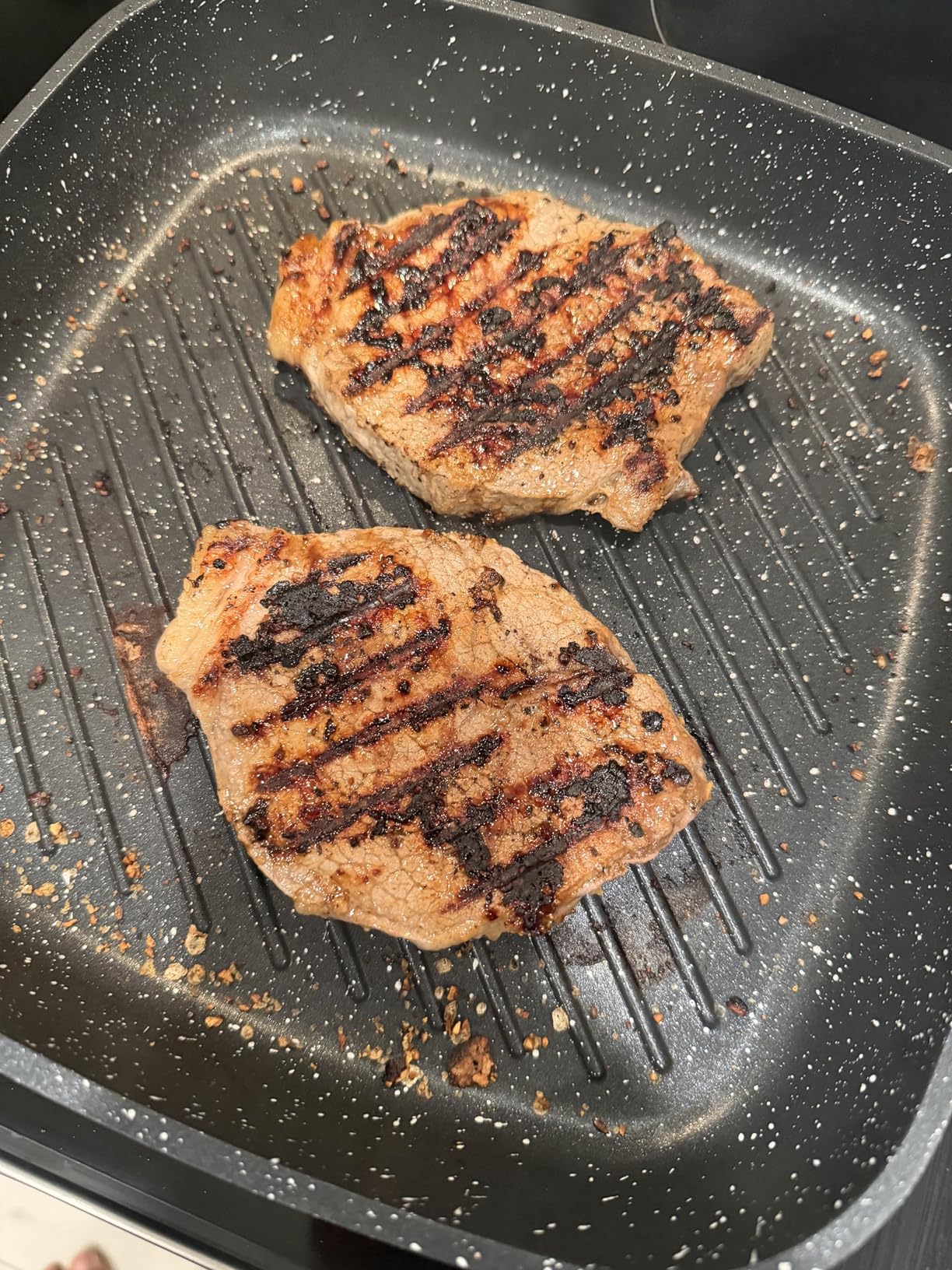 CAROTE 11 Inch Nonstick Grill Pan for Steak - Premium Granite Nonstick Coating, Square Grill Skillet, Indoor Outdoor RV Camping Use, Gas & Induction Safe, All Stovetops Compatible, PFOA Free, Black customer photo 2
