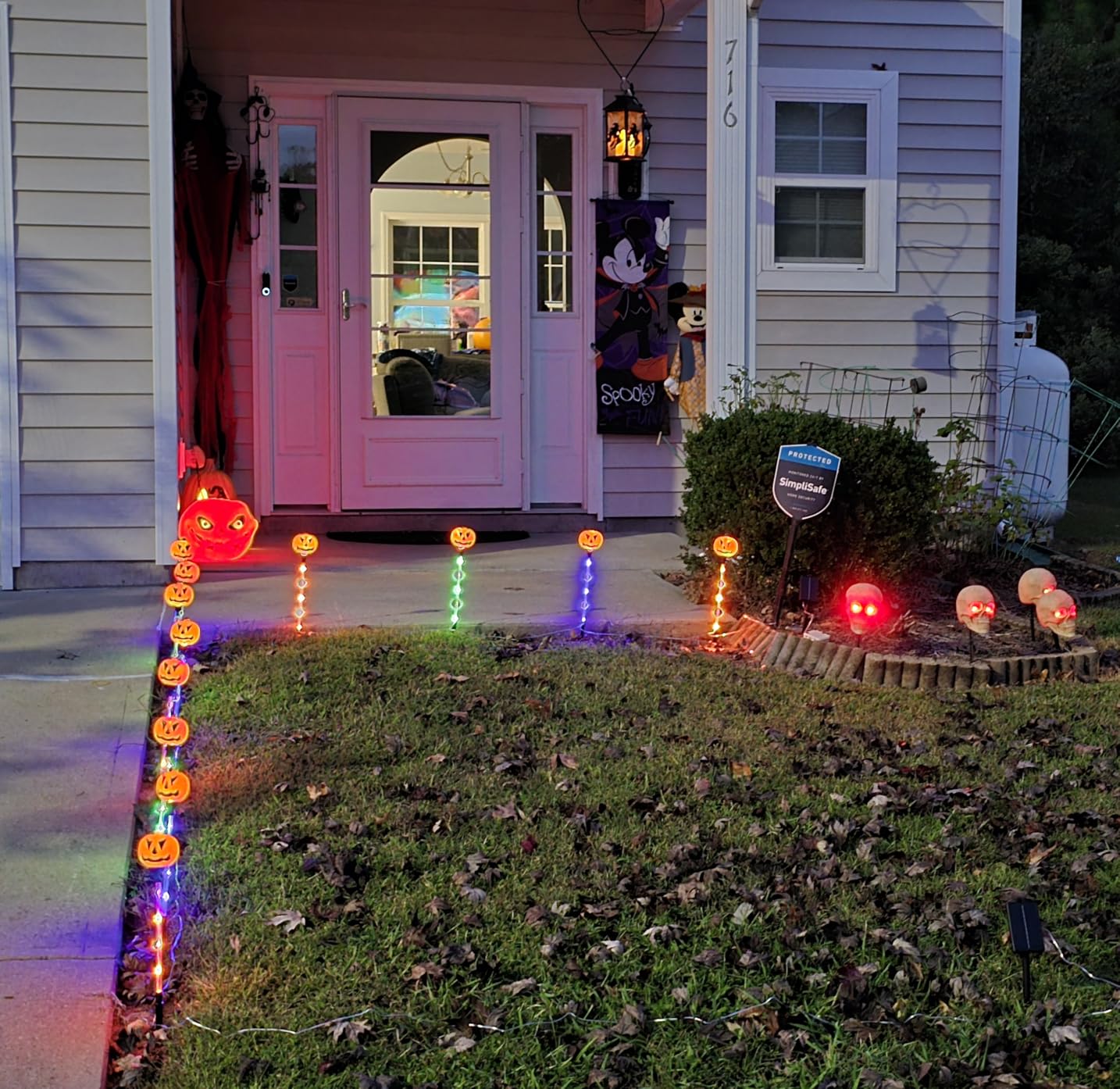 2025 Upgraded 12 Pack Halloween Solar Pumpkin Lights Outdoor Decorations, 8 Modes Waterproof Halloween Pathway Stake Lights with 84 Colorful LEDs, Pumpkin Decor for Garden, Yard, Party, Multicolor customer photo 1