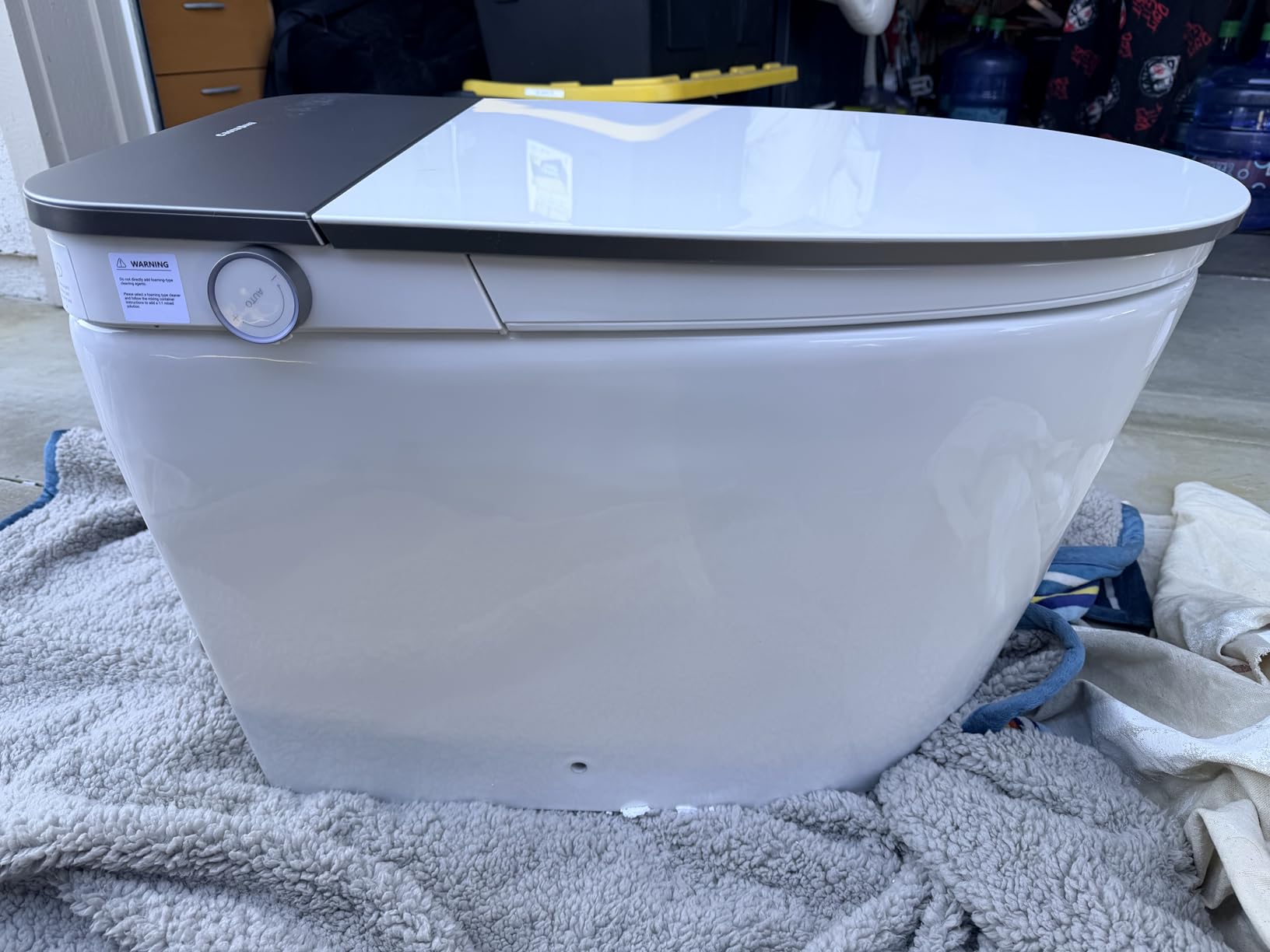 Casta Diva Smart Toilet with Bidet Built in, Auto Open/Close Lid,1000g MaP Flush, Heated Seat & Foam Dispenser, Foot Sensor Auto Flush, Blackout Flush, Bidet Toilet with Tank Built in (CD-K030PRO) customer photo 1