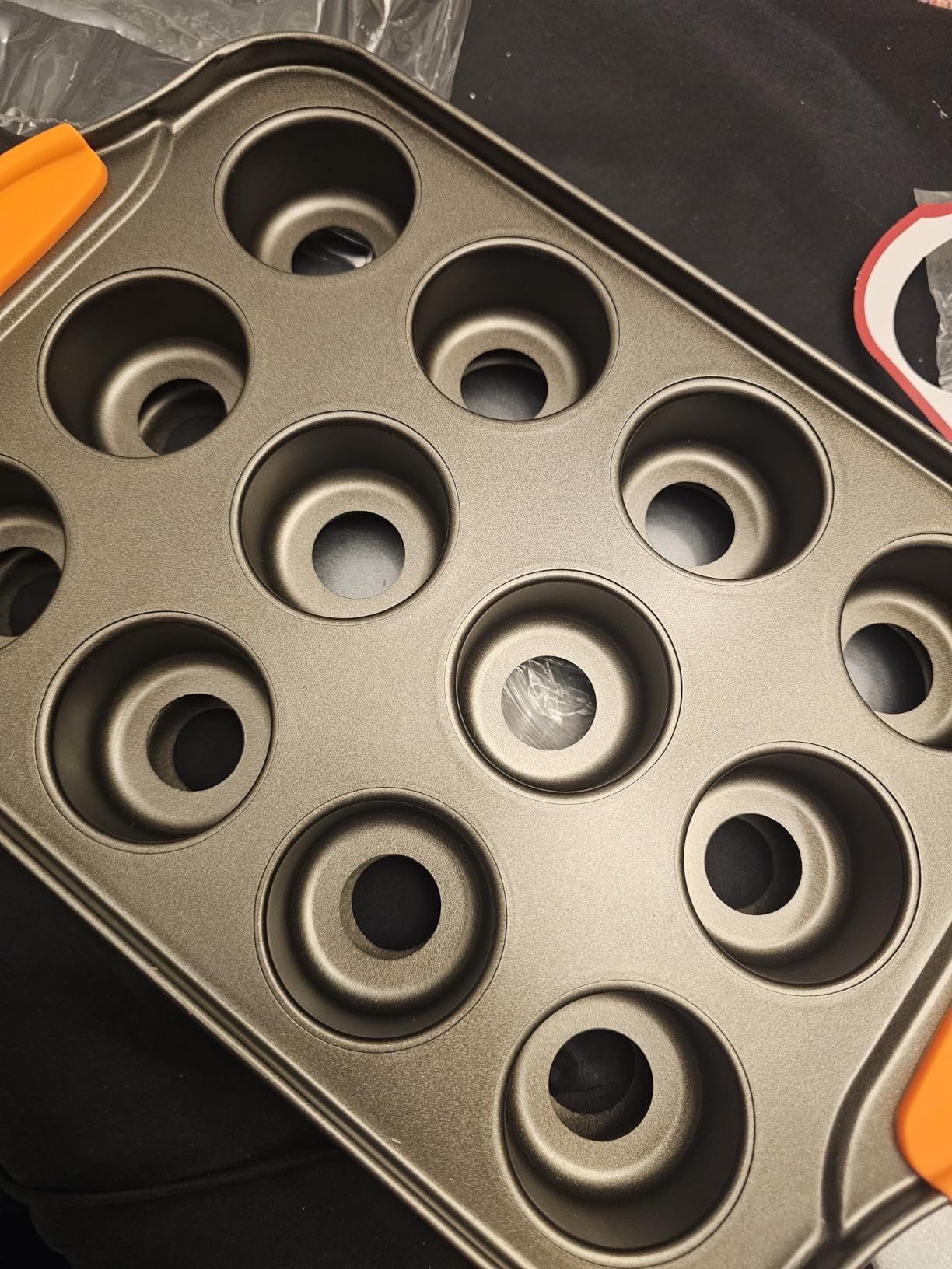 2Pack Mini Cheesecake Pans Removable Bottom Mini Cupcake Pans, 12 Cavity Minii Cheesecake Molds with Silicone Handle Nonslip Muffin Pan Baking Supplies customer photo 1