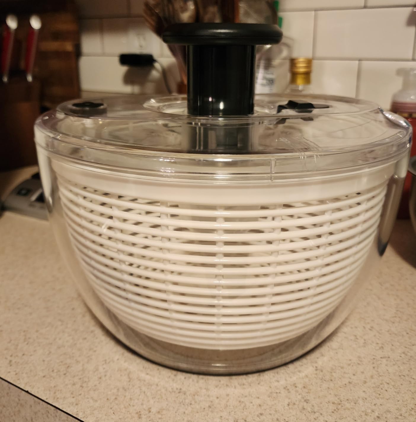 CAROTE 6.4 Qt Salad Spinner Large Lettuce Spinner Plastic Vegetable Fruit Washer, Vegetable Cleaner Salad Cleaner Lettuce Washer, Non-Slip Base, BPA-Free customer photo 1