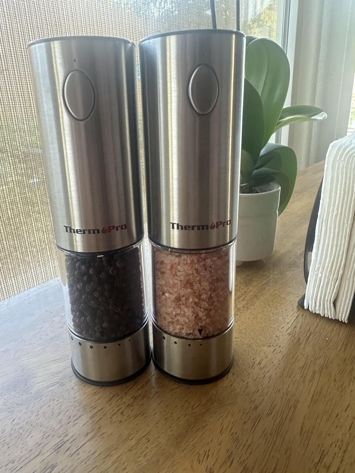 TempPro 100ml Electric Salt and Pepper Grinder Set Rechargeable, Automatic Pepper Grinder Shakers with External Adjustment, Refillable Pepper Mill Set with Cover & LED, 2-Pack(Previously ThermoPro) customer photo 2