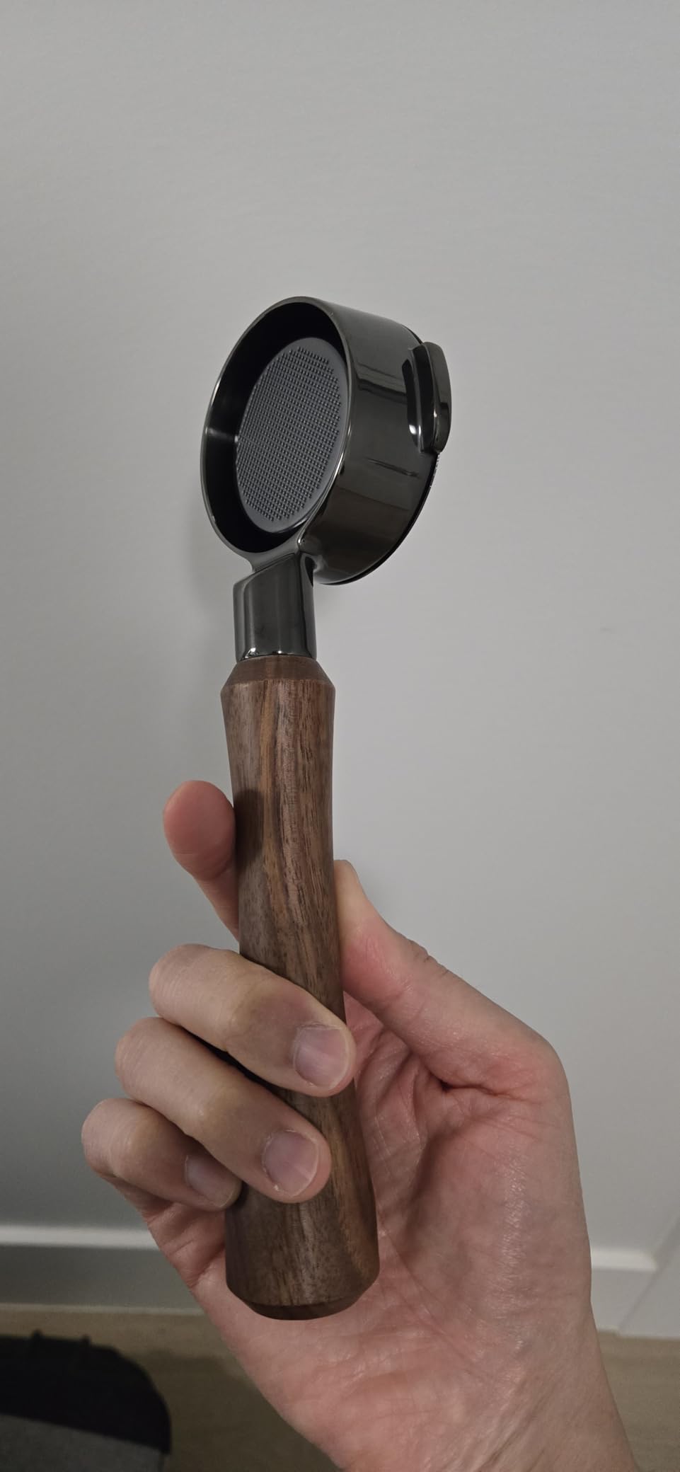 MHW-3BOMBER 54mm Bottomless Portafilter Fits Breville Barista Express, BES870XL, BES878, BES880, 3-Ears Espresso Portafilter with Filter Basket for 54mm Breville Machines, Wood Handle, BP7118B customer photo 2