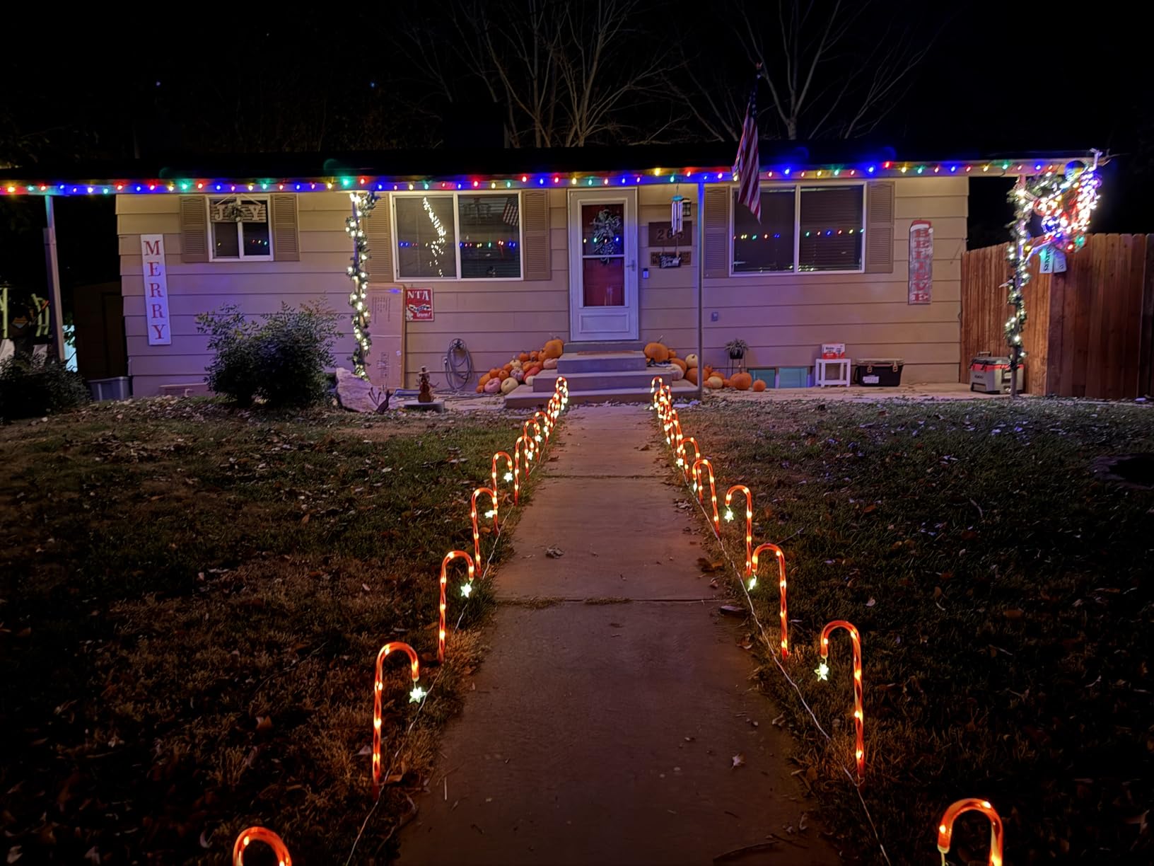 E-Kong 24 Pack Solar Candy Cane Lights Outdoor Christmas Decorations, 10 Modes, 12 Hours Bright Lighting Christmas Decorations Outdoor, Solar Pathway Lights Waterproof for Yard Patio Garden customer photo 1
