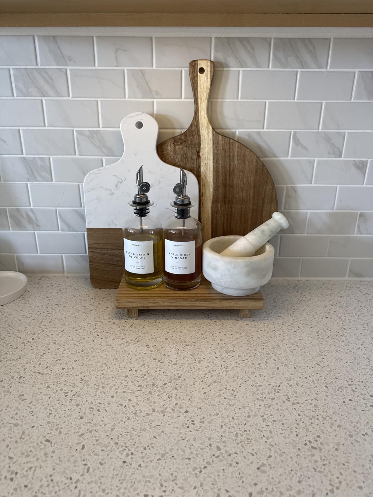 Acacia Wood Round Cutting Board with Handle -16