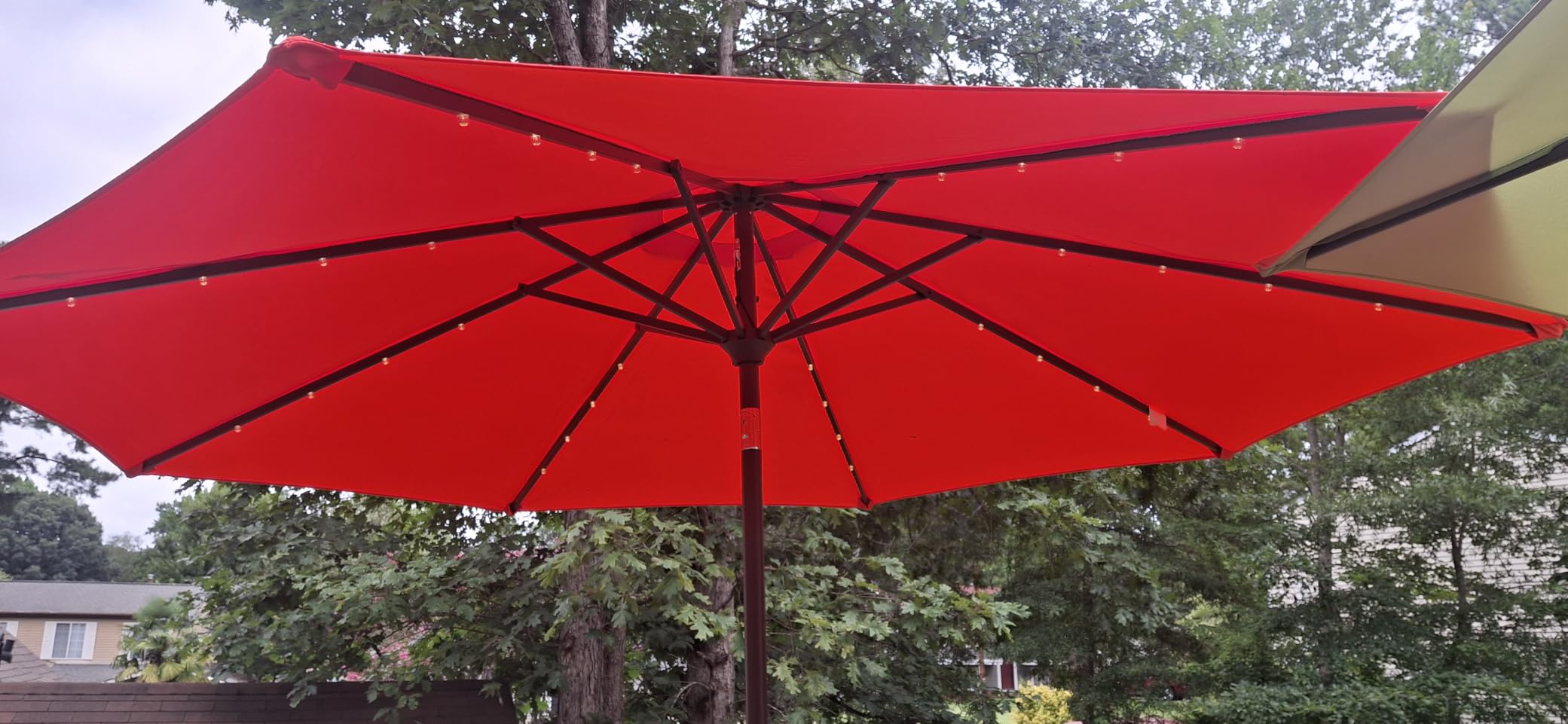 JEAREY 9FT Outdoor Patio Umbrella with Solar Lights, LED Lighted Pool Umbrella with Tilt and Crank, Outdoor Table Umbrellas for Deck, Yard & Market customer photo 2