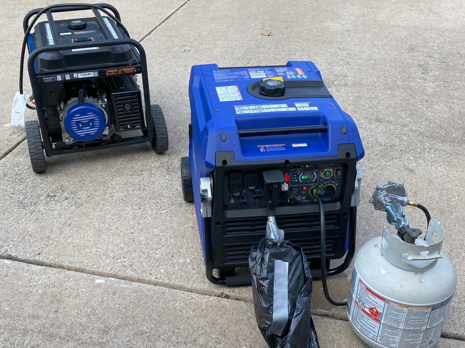 Westinghouse 8200 Peak Watt Tri-Fuel Portable Inverter Generator, Remote Electric Start, Transfer Switch Ready, Gas, Propane, Natural Gas, Low THD, Safe for Electronics customer photo 2
