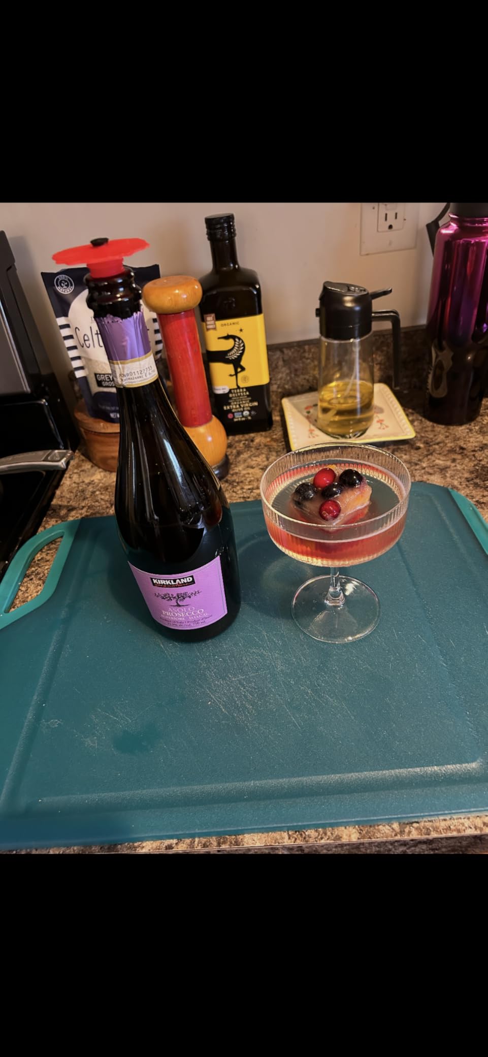 4 Pcs Ribbed Coupe Glasses, 10 oz Large Vintage Martini Glass Set, Unique Margarita Glass, Classic Cocktail Galssware, Ribbed Bar Drinking Glasses Set for Cocktail, Wine, Champagne, Espresso & Gift customer photo 1