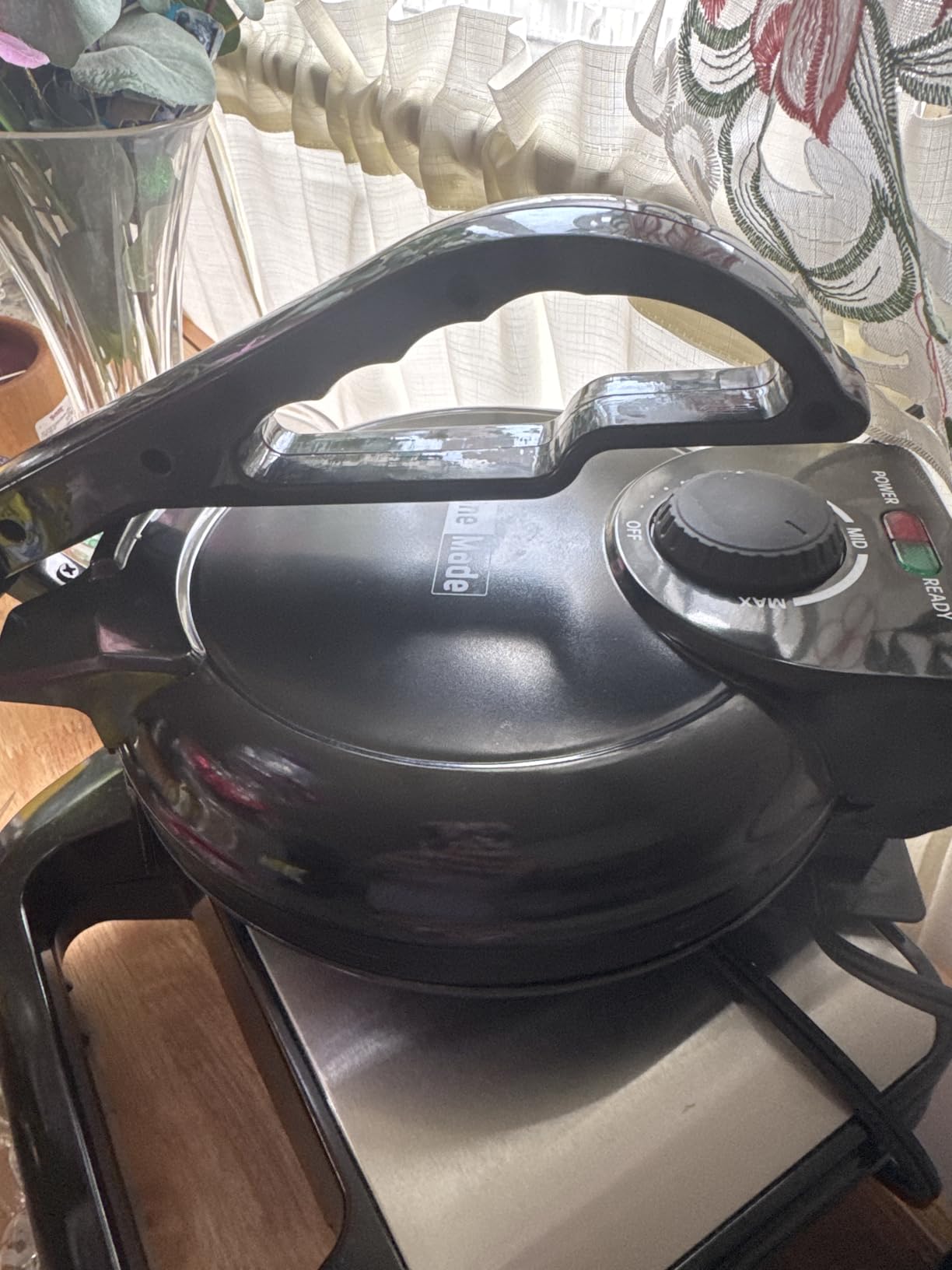 Compact Roti Maker, 8'' Electric Tortilla Maker Machine, Maquina Para Hacer Tortillas, Crepe Maker,Electric Tortilla Press, Prensa Para Tortillas, Recipe Included, Black customer photo 1