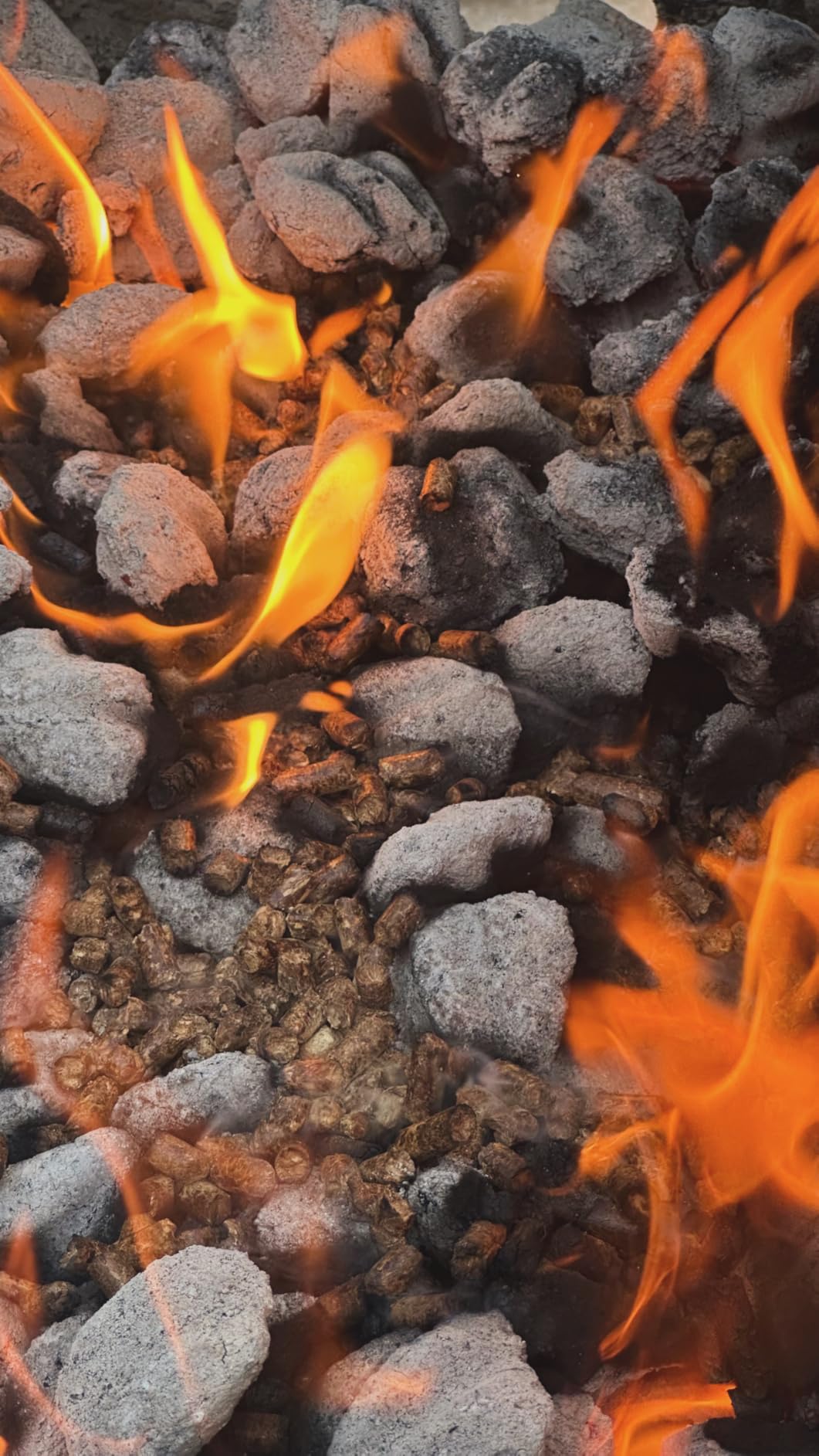 Kingsford Craftsmoke Premium Grilling Wood Pellets, Hickory BBQ Pellets for Grilling, 100% Natural Hardwood, 20 pounds customer photo 2